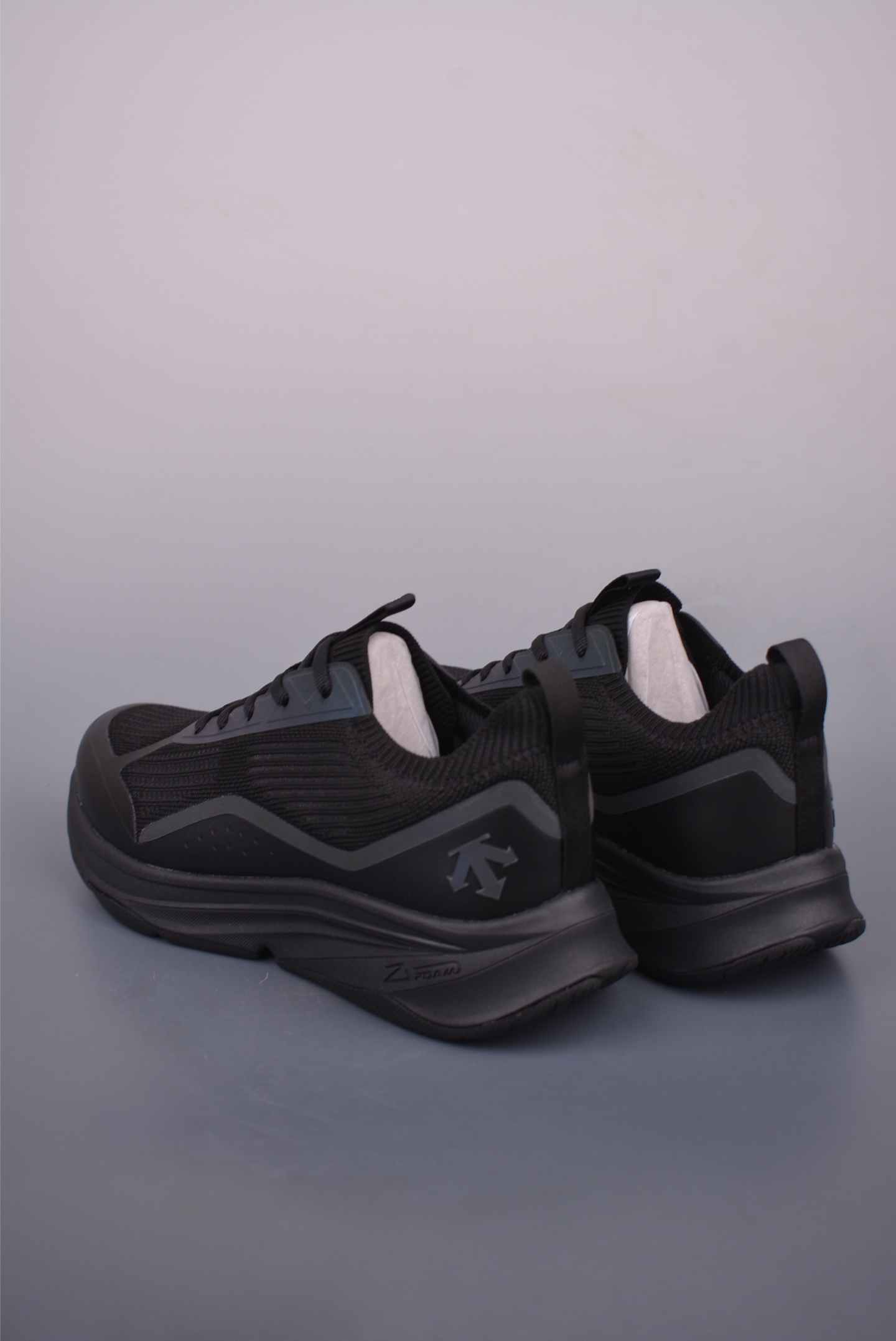 Descente LEVITATE 3 Men's Waterproof Trail Running Shoes for Hiking - Black 3 i1752445676833 7078 0 1