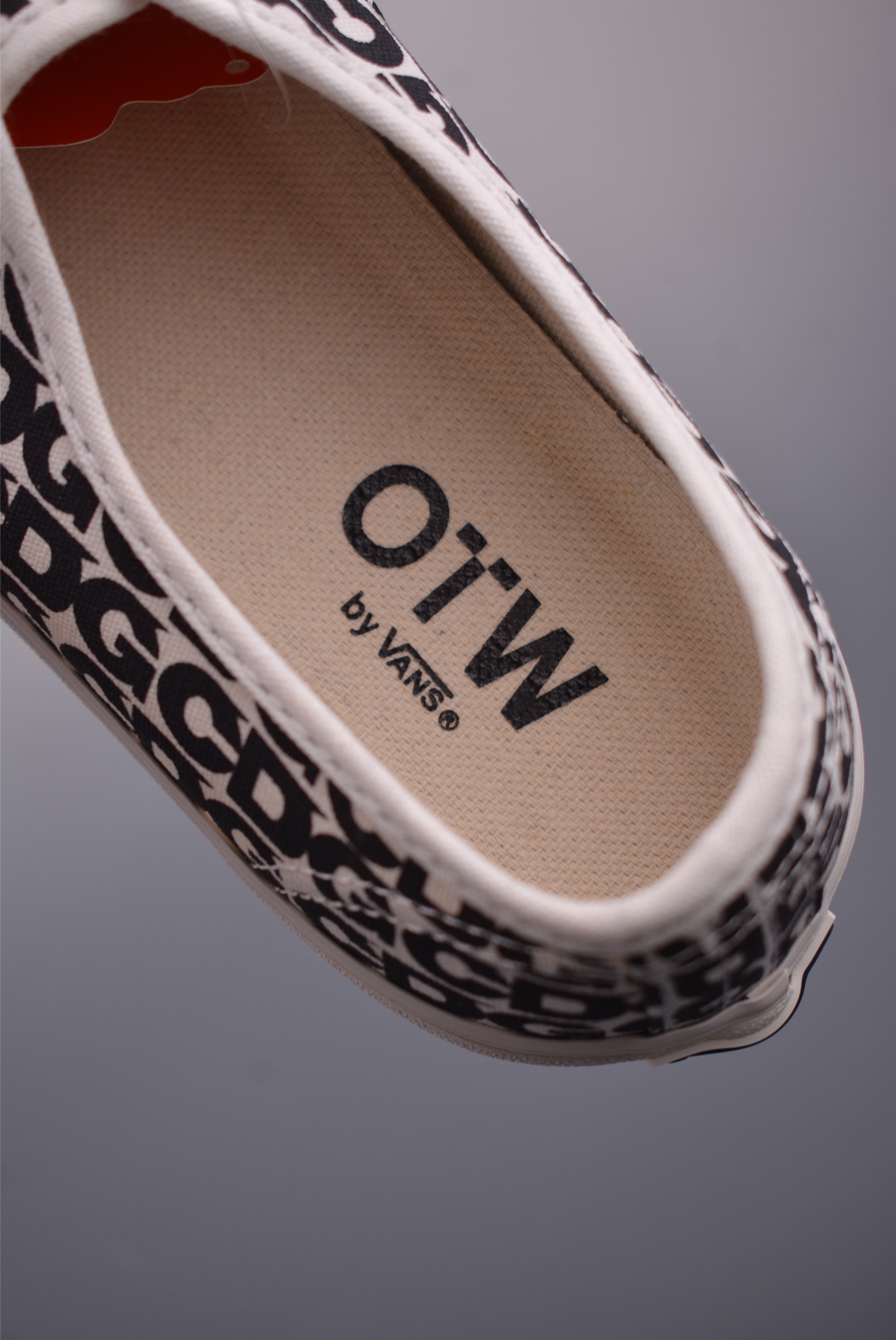 CDG x Vans Authentic 44,2025 Black/White Logo Graffiti Limited Edition 10 i1752446817925 1035 0 8