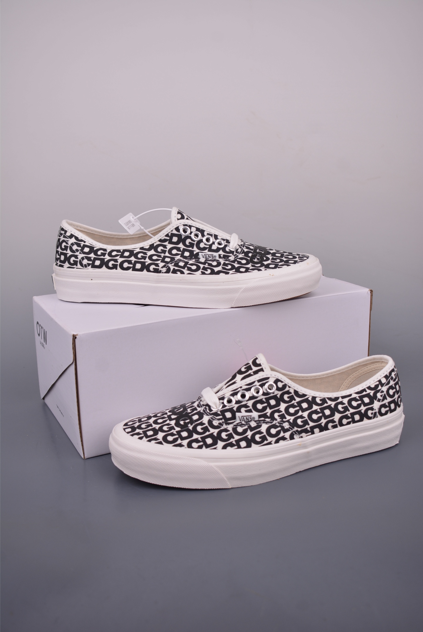 CDG x Vans Authentic 44,2025 Black/White Logo Graffiti Limited Edition 6 i1752446817947 8986 0 4