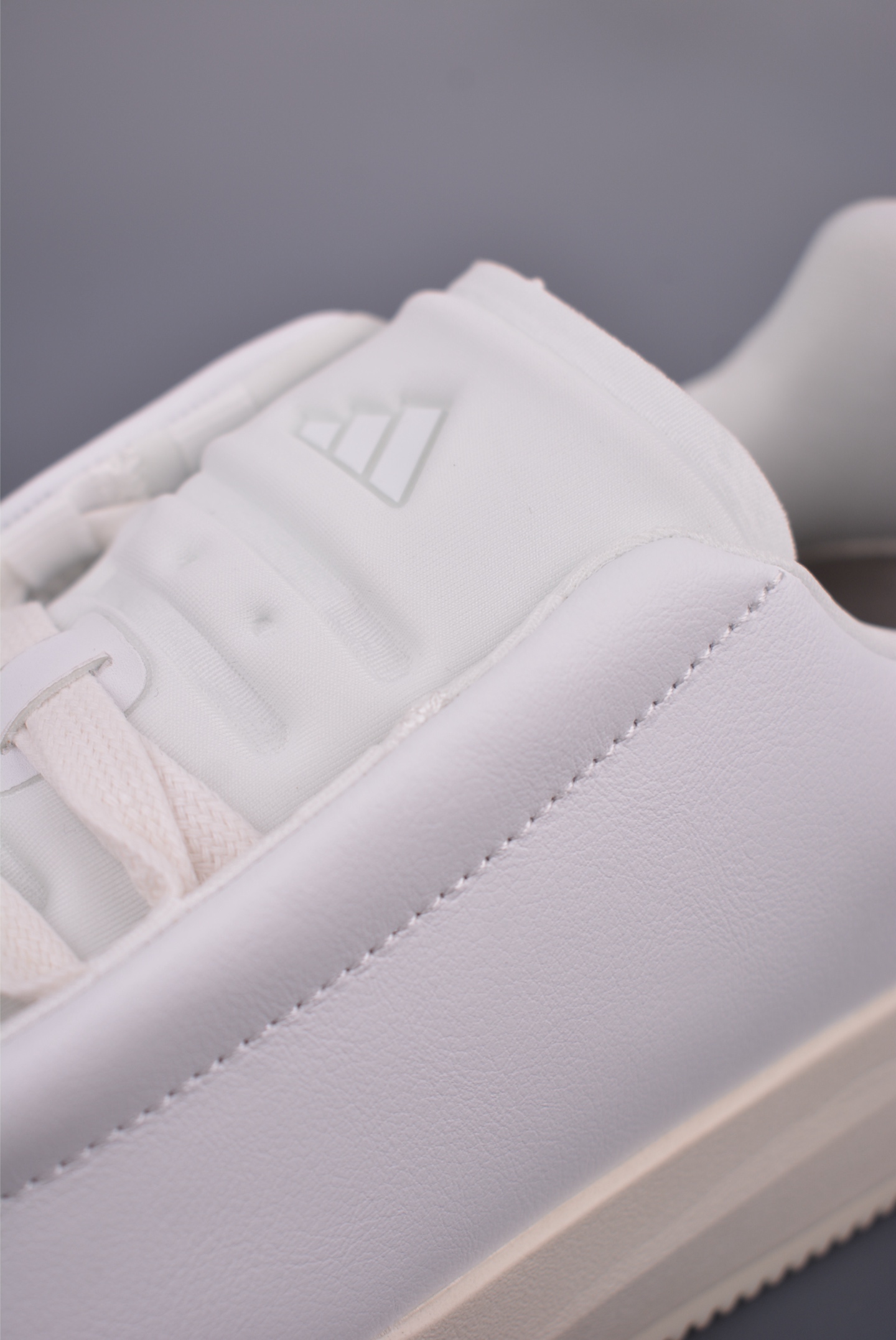 Adidas ACESMASH White Leather Low-Top Sneakers - Comfortable & Durable 8 i1752447048594 6974 0 6