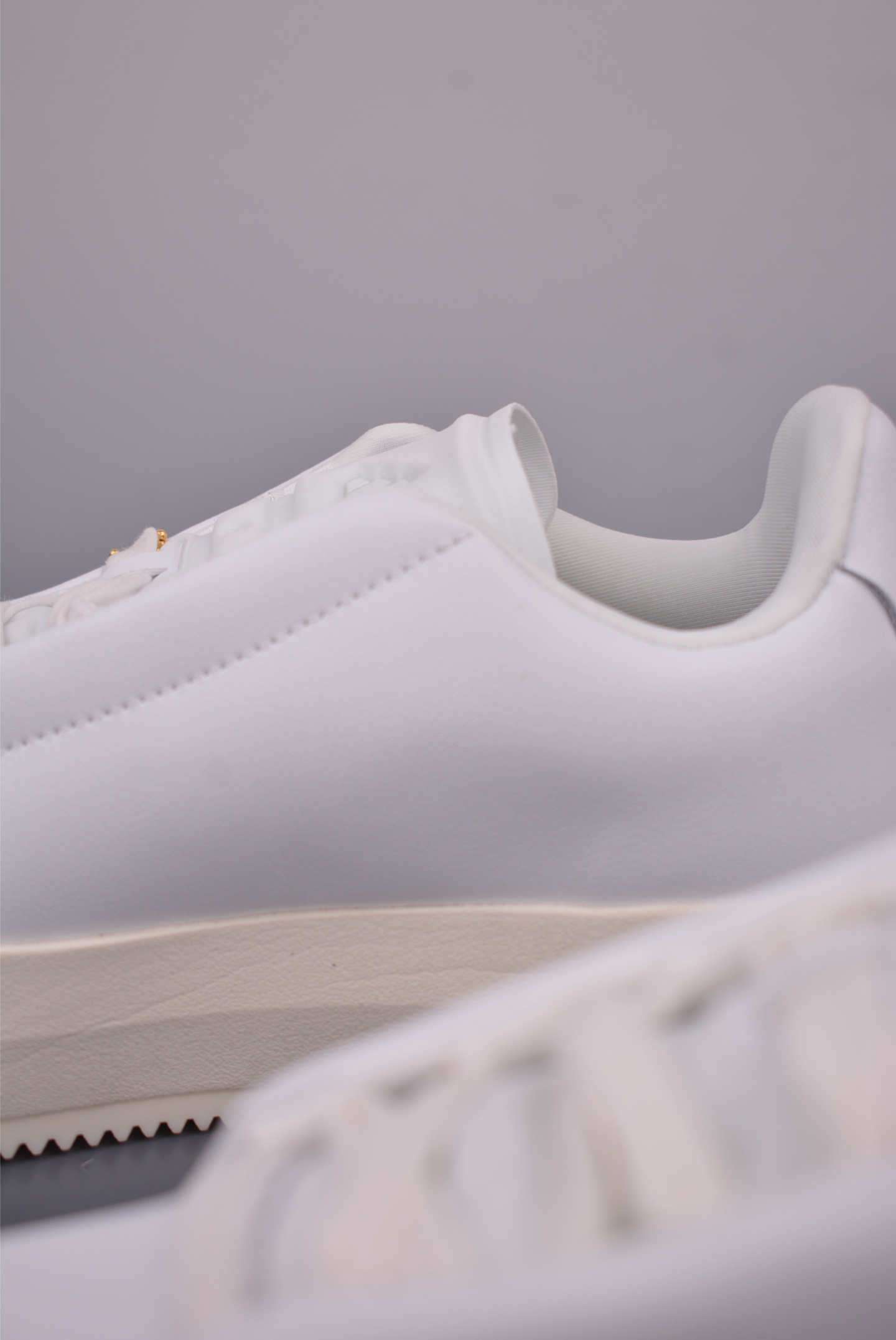 Adidas ACESMASH White Leather Low-Top Sneakers - Comfortable & Durable 9 i1752447048598 3622 0 7