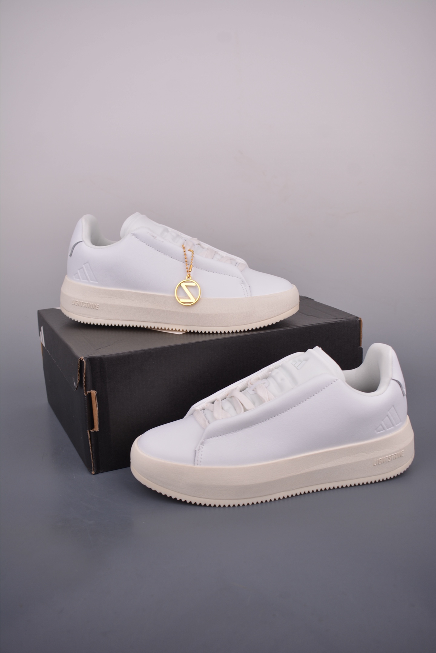 Adidas ACESMASH White Leather Low-Top Sneakers - Comfortable & Durable 6 i1752447048605 2896 0 4