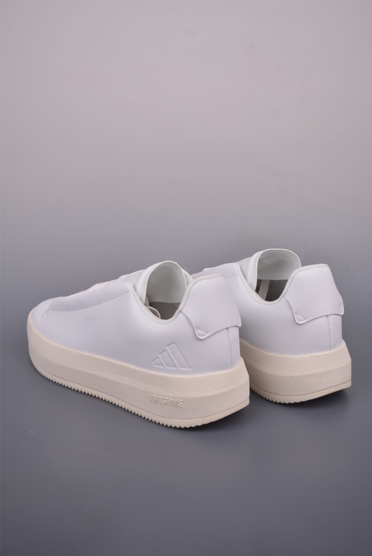 Adidas ACESMASH White Leather Low-Top Sneakers - Comfortable & Durable 3 i1752447050436 139 0 1
