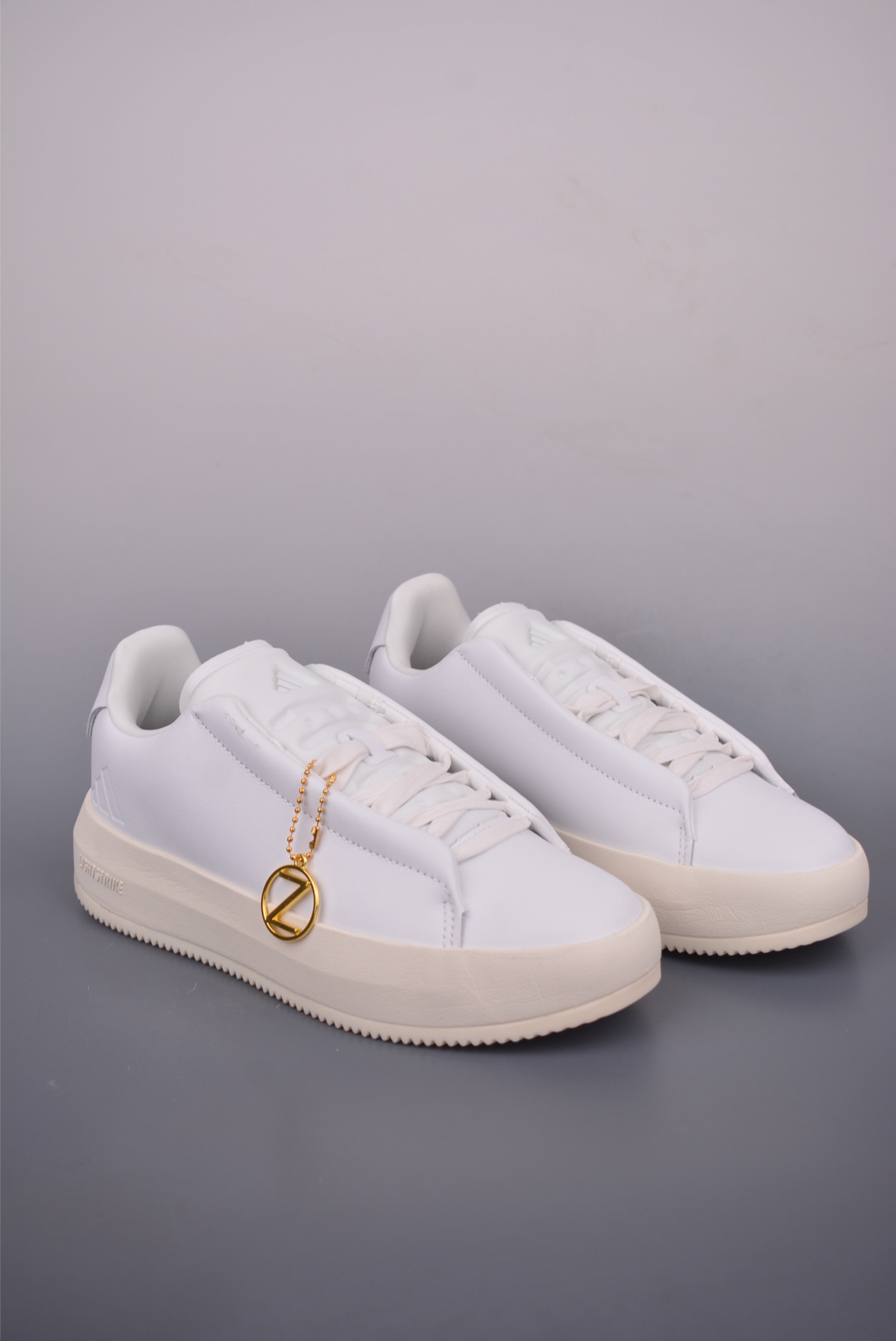 Adidas ACESMASH White Leather Low-Top Sneakers - Comfortable & Durable 2 i1752447050531 1287 0 0