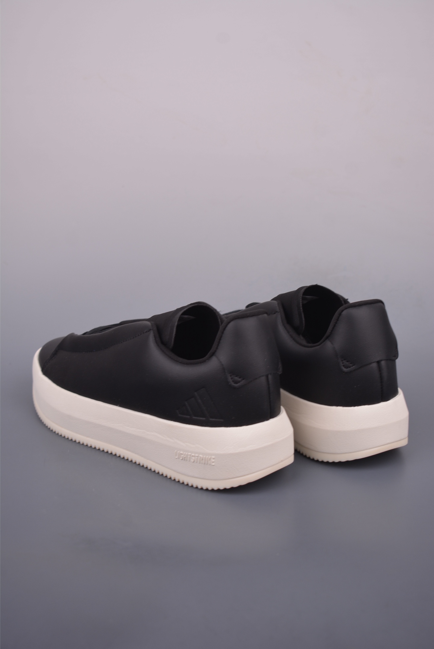 adidas Sport Performance ACESMASH 百搭休闲轻松舒适耐磨透气低帮板鞋 JQ2301