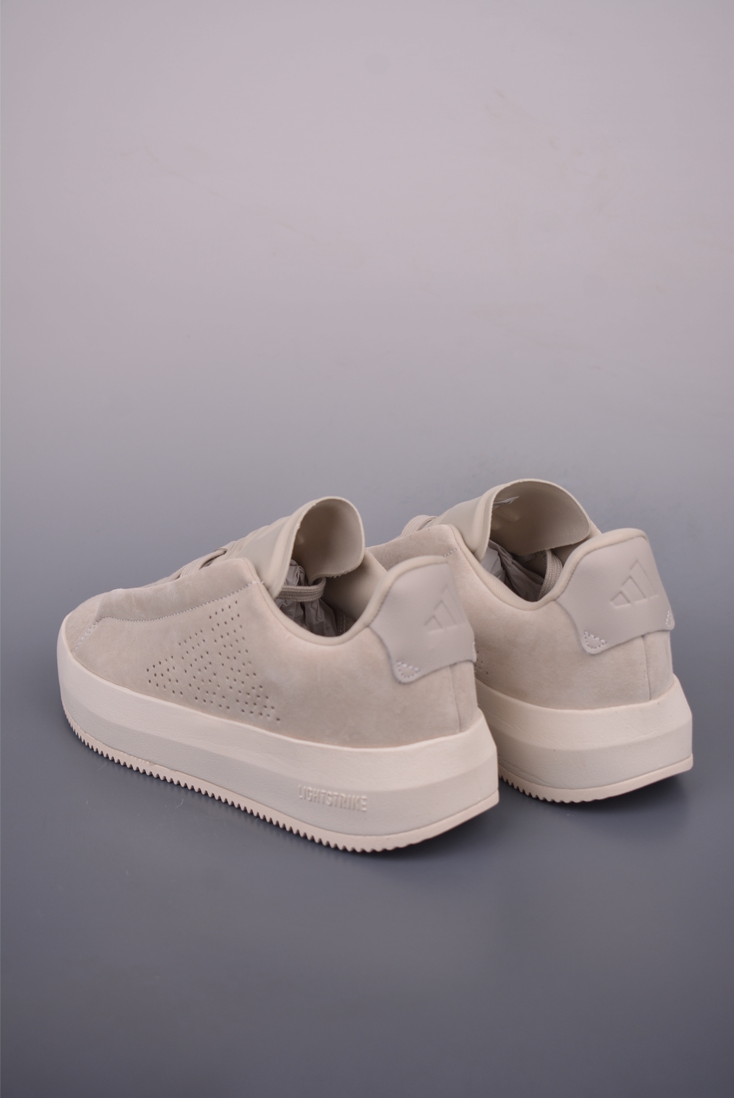 Adidas ACESMASH Suede Low-Top Sneakers - Stylish, Comfortable & Durable 2 i1752447100160 3440 0 1