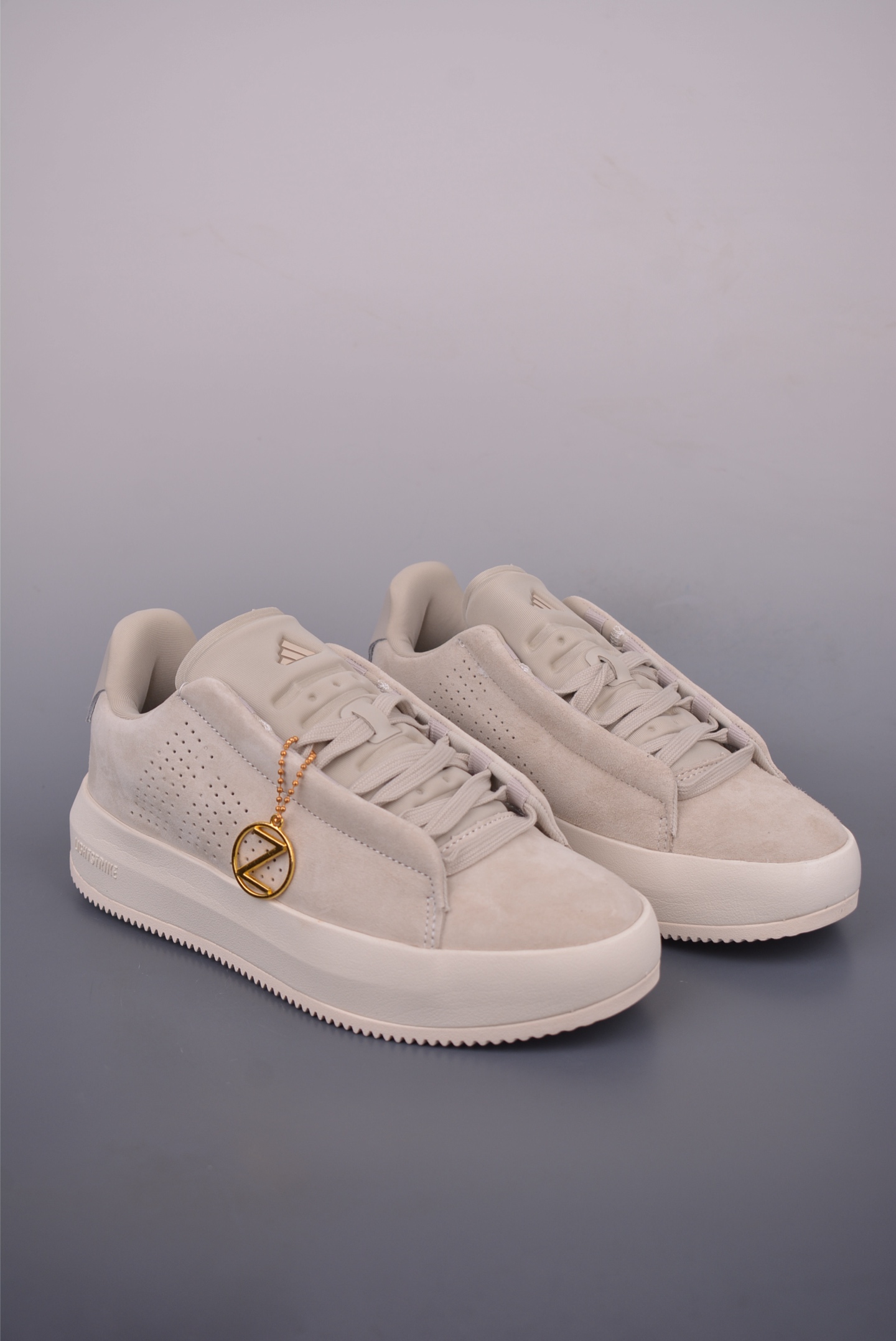 Adidas ACESMASH Suede Low-Top Sneakers - Stylish, Comfortable & Durable 1 i1752447100170 1065 0 0