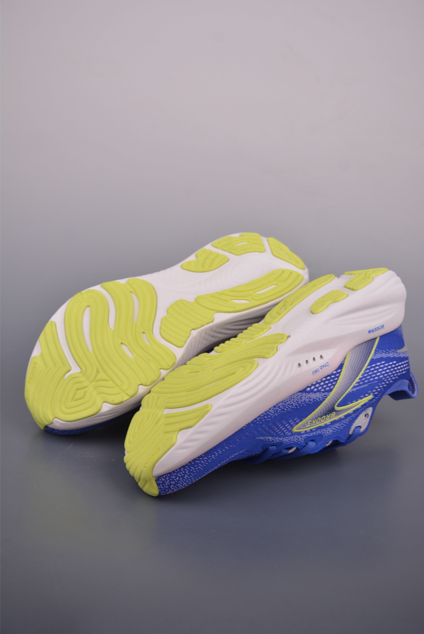 Brooks Glycerin 22: Lightweight, Breathable Running Shoes for Ultimate Comfort 3 i1752448624288 8676 0 2