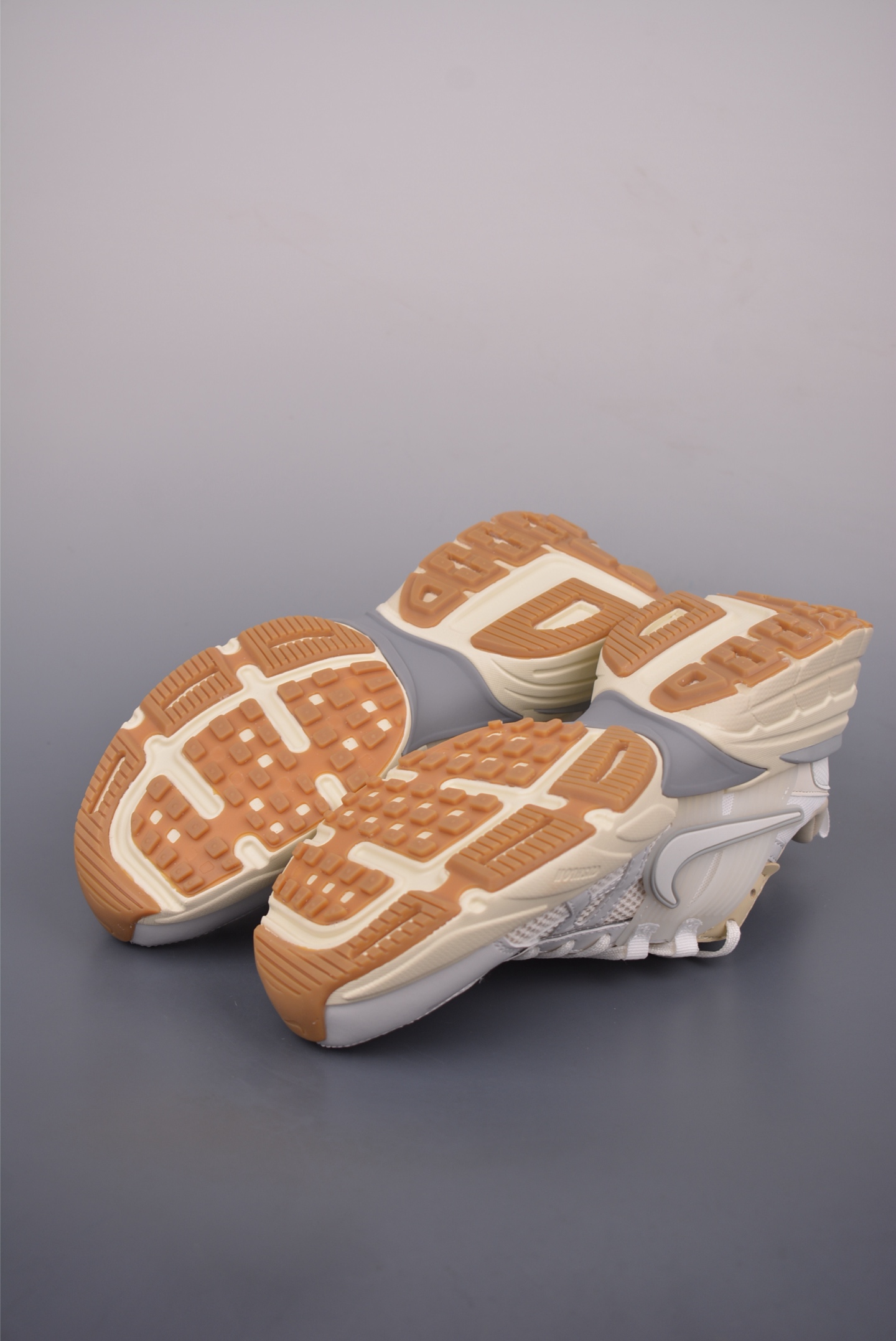 NIKE V2K Runtekk 版本 减震防滑复古低帮跑步鞋 FD0736-108