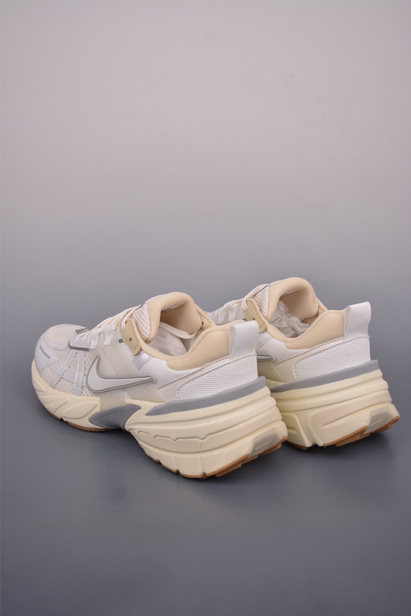 NIKE V2K Runtekk 版本 减震防滑复古低帮跑步鞋 FD0736-108