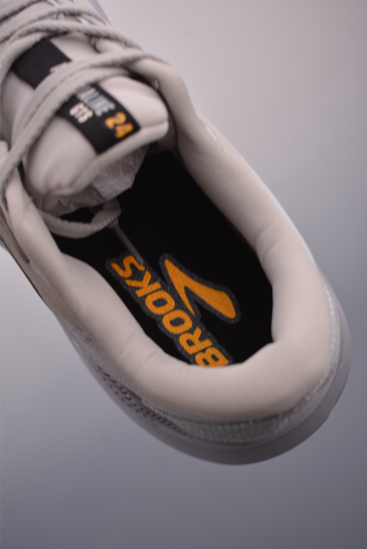 Brooks 布鲁克斯 Adrenaline GTs 24 超弹轻盈跑步鞋 110437-莆田鞋,莆田鞋货源,高仿鞋,高仿鞋货源,安福档口,莆田高仿鞋,莆田鞋批发,高仿鞋批发,莆田高仿运动鞋,高仿运动鞋,莆田运动鞋 Brooks 布鲁克斯 Adrenaline GTs 24 超弹轻盈跑步鞋 110437