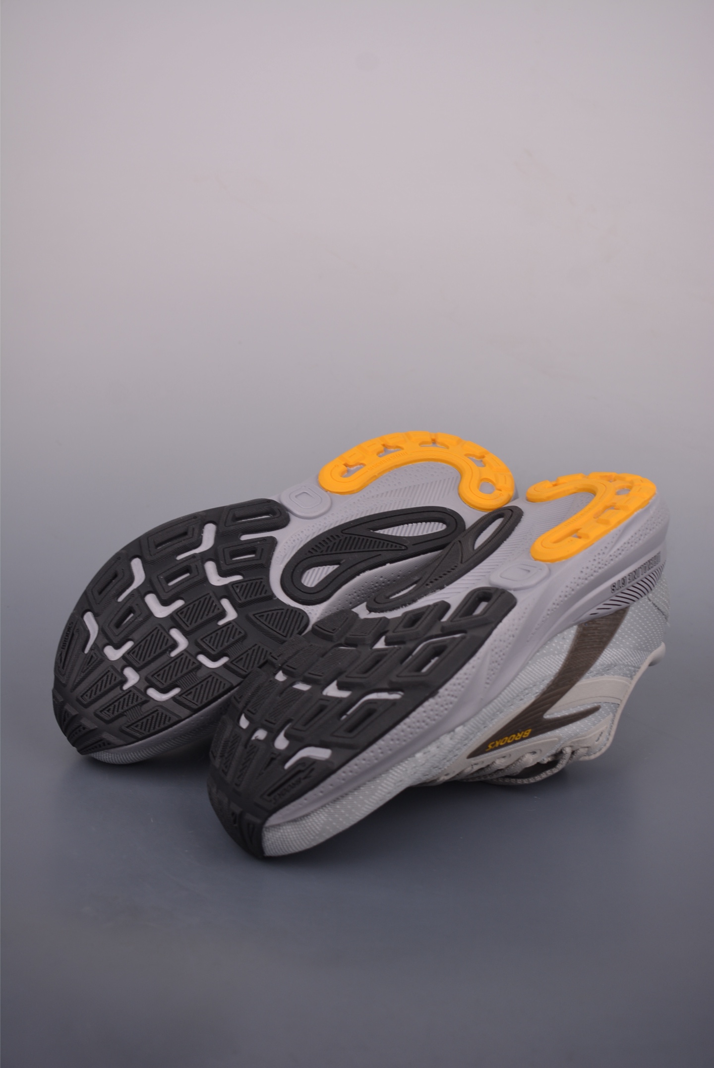 Brooks 布鲁克斯 Adrenaline GTs 24 超弹轻盈跑步鞋 110437-莆田鞋,莆田鞋货源,高仿鞋,高仿鞋货源,安福档口,莆田高仿鞋,莆田鞋批发,高仿鞋批发,莆田高仿运动鞋,高仿运动鞋,莆田运动鞋 Brooks 布鲁克斯 Adrenaline GTs 24 超弹轻盈跑步鞋 110437