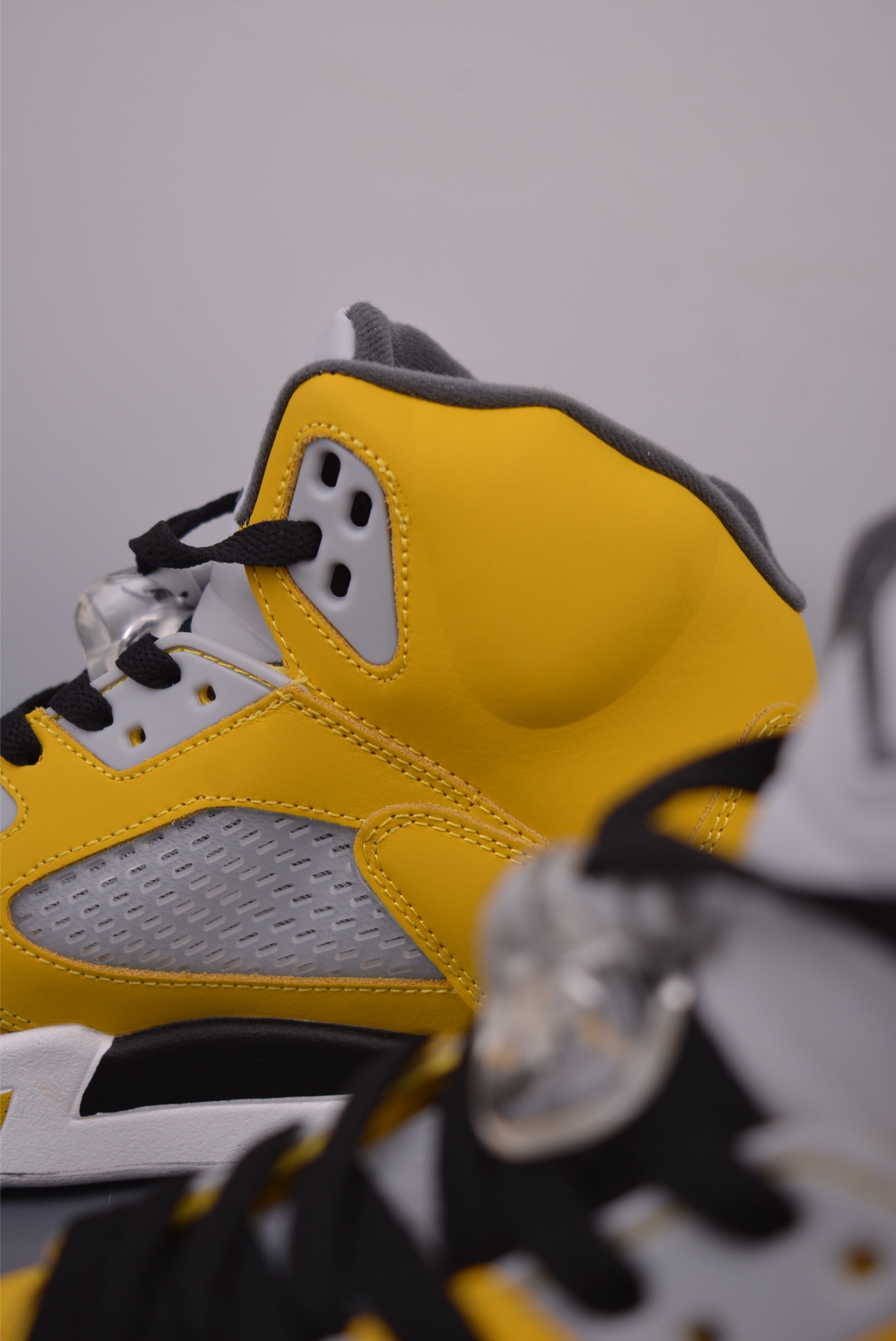 Jordan Air Jordan 5 “Yellow Multi” 复刻东京黄 IO3372-700
