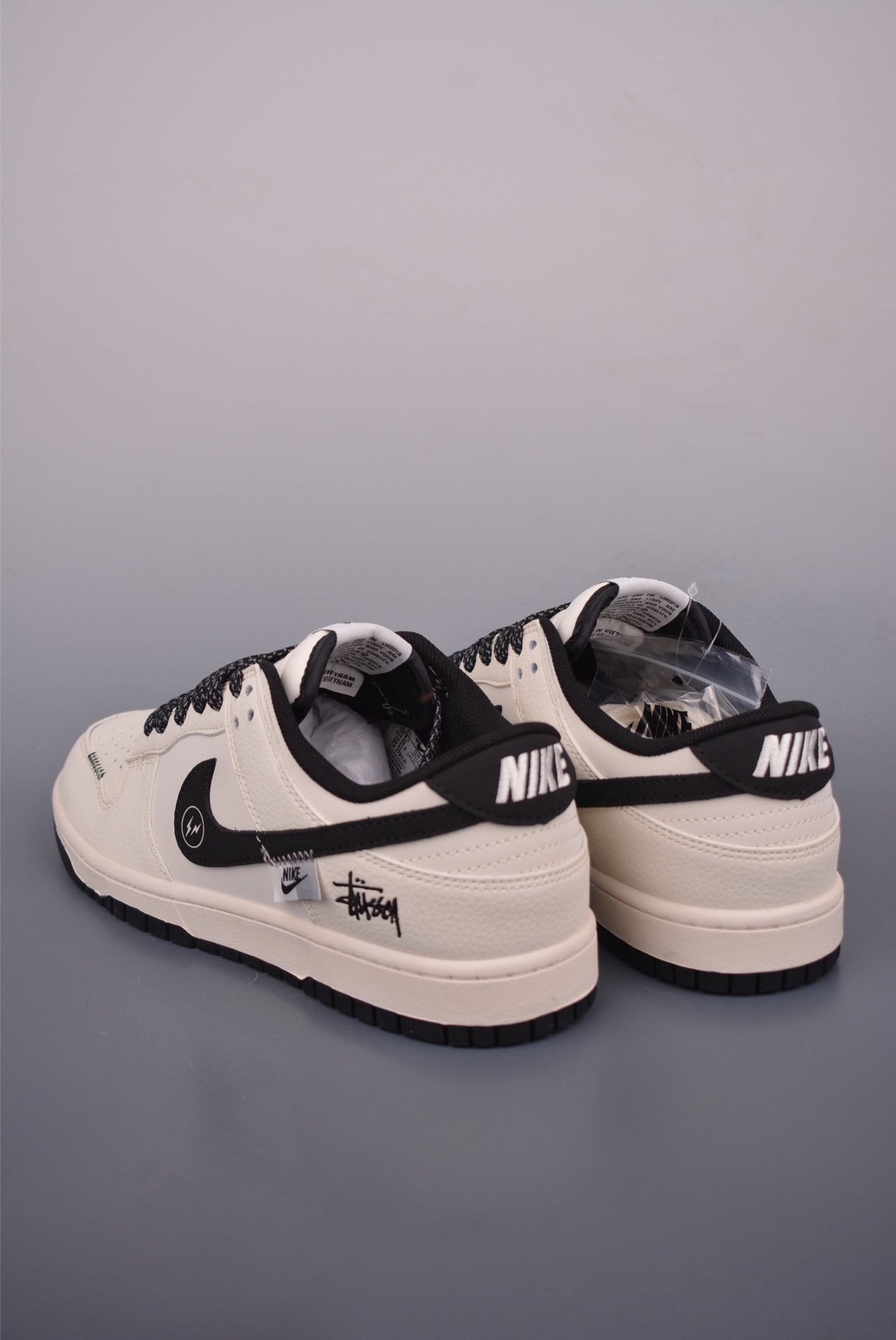 Nike SB Dunk Low Stussy Cream Black Sneakers Fashionable Casual Shoes 3 i1752530632414 2137 0 1