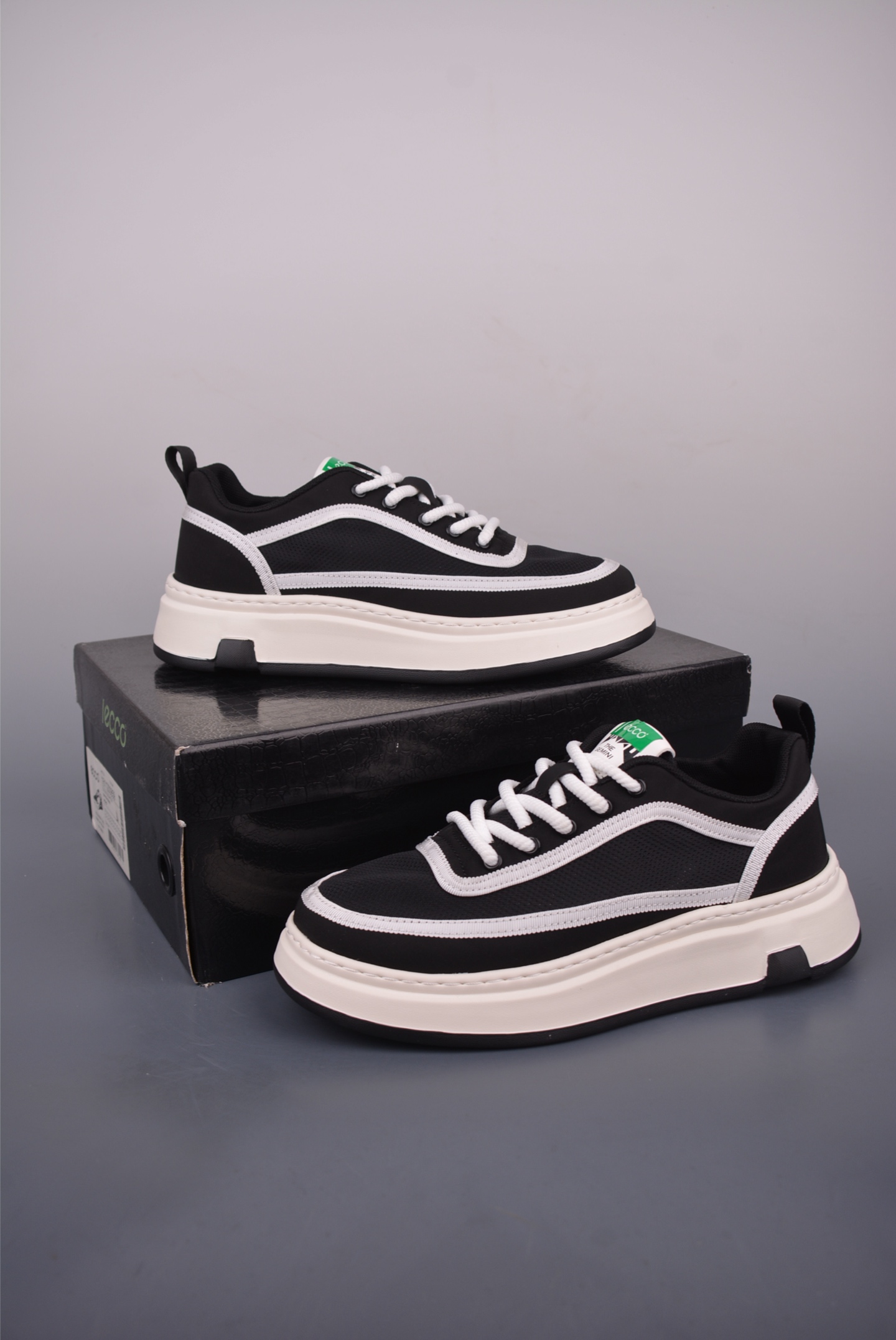 ECCO Men's 2025 Lightweight Black and White Leather Sneakers, Sizes 39-44 1 i1752530911865 5981 0 4
