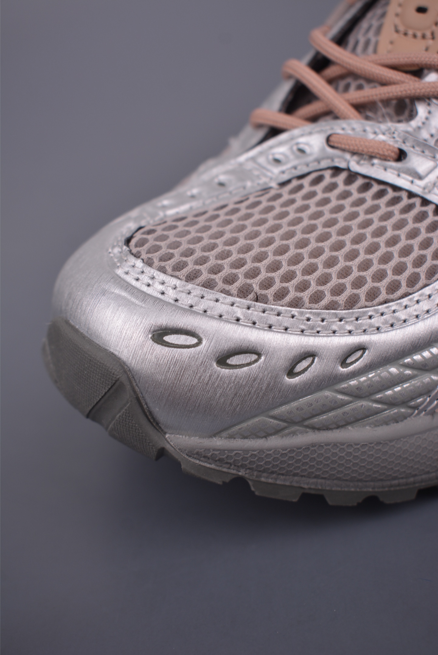 Asics GEL-Kahana Nimbus 10.1 Low-Top Sneakers - Durable, Breathable, Y2K Style 7 i1752531337094 5099 0 5