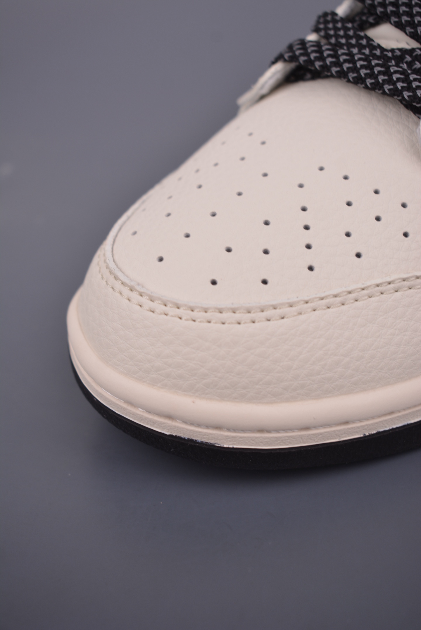 Nike SB Dunk Low Supreme: Premium Leather, Exclusive Style, All Sizes 7 i1752533649902 2676 0 5
