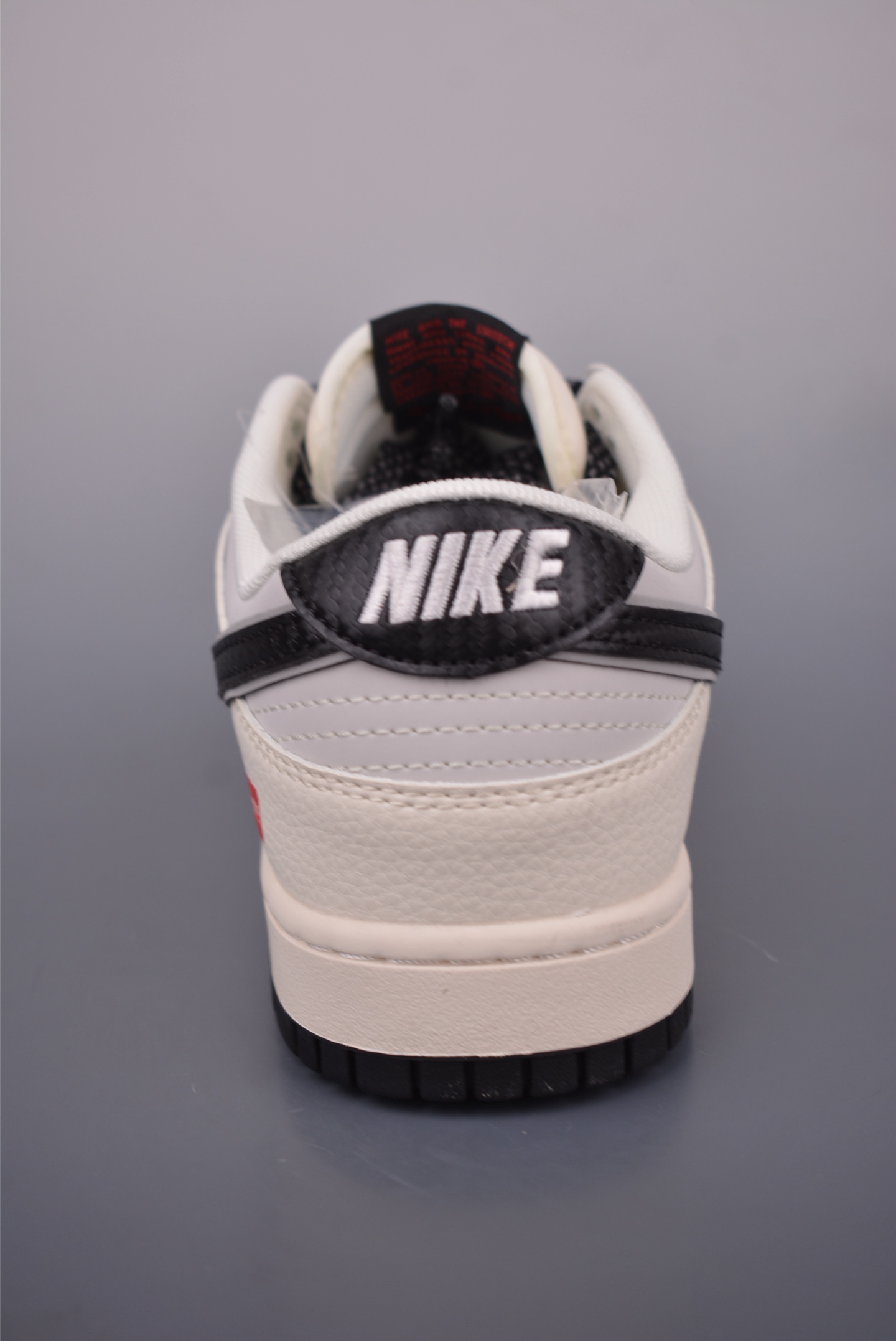 Nike SB Dunk Low Supreme: Premium Leather, Exclusive Style, All Sizes 5 i1752533657348 6223 0 3