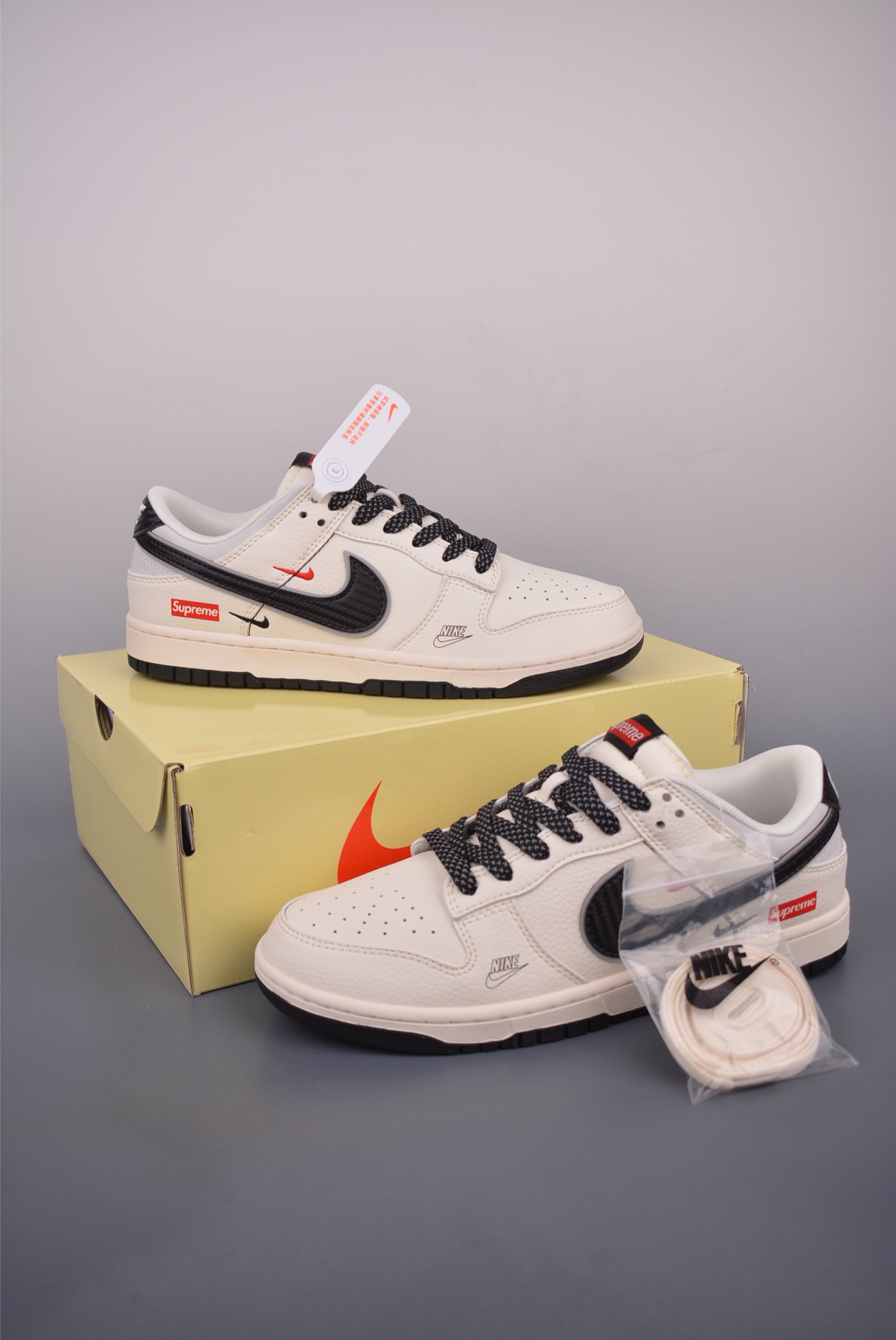Nike SB Dunk Low Supreme: Premium Leather, Exclusive Style, All Sizes 6 i1752533657354 5823 0 4