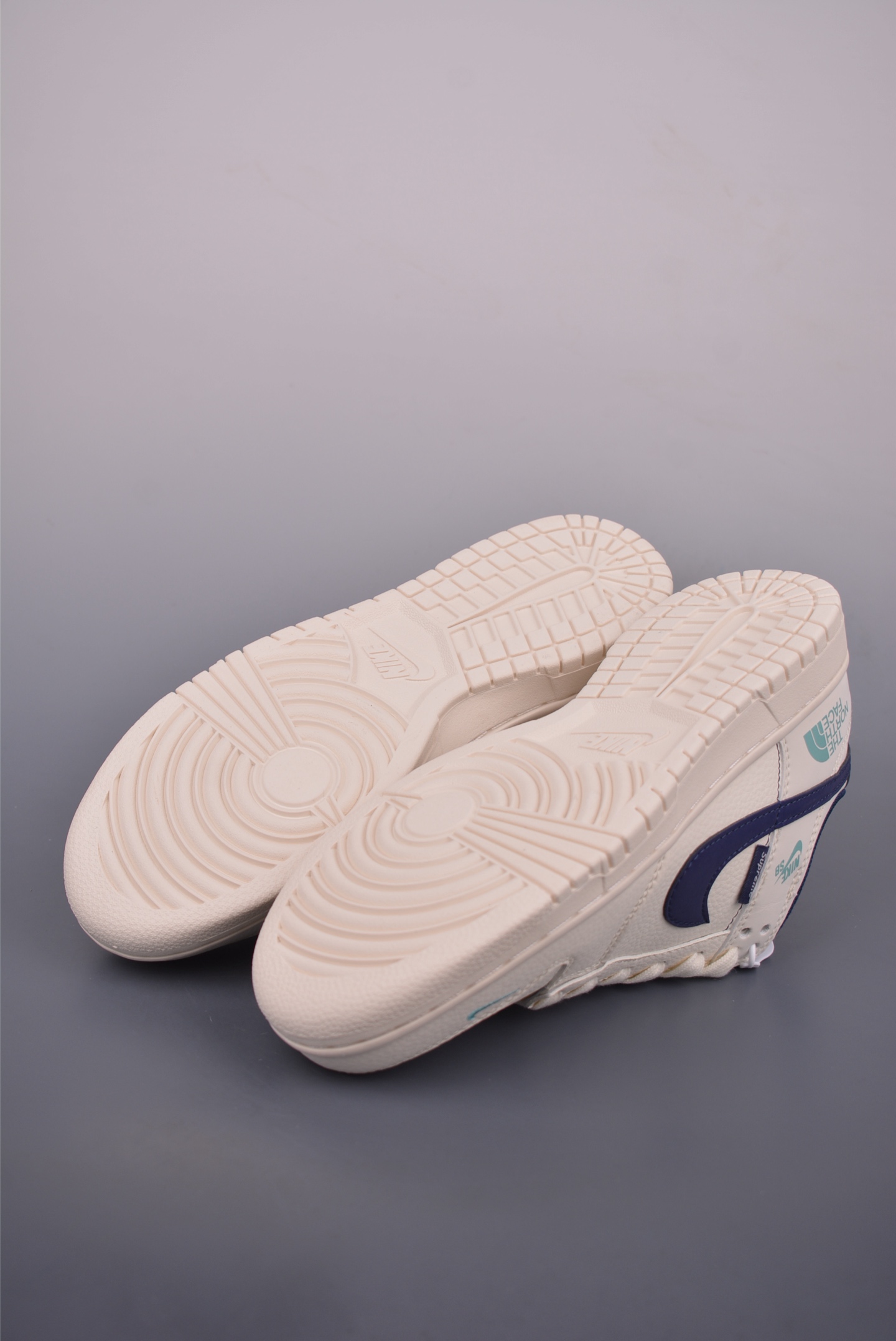 Nike SB Dunk Low The North Face Cream/Navy Blue - Premium Quality & Comfort 3 i1752533968818 5941 0 2