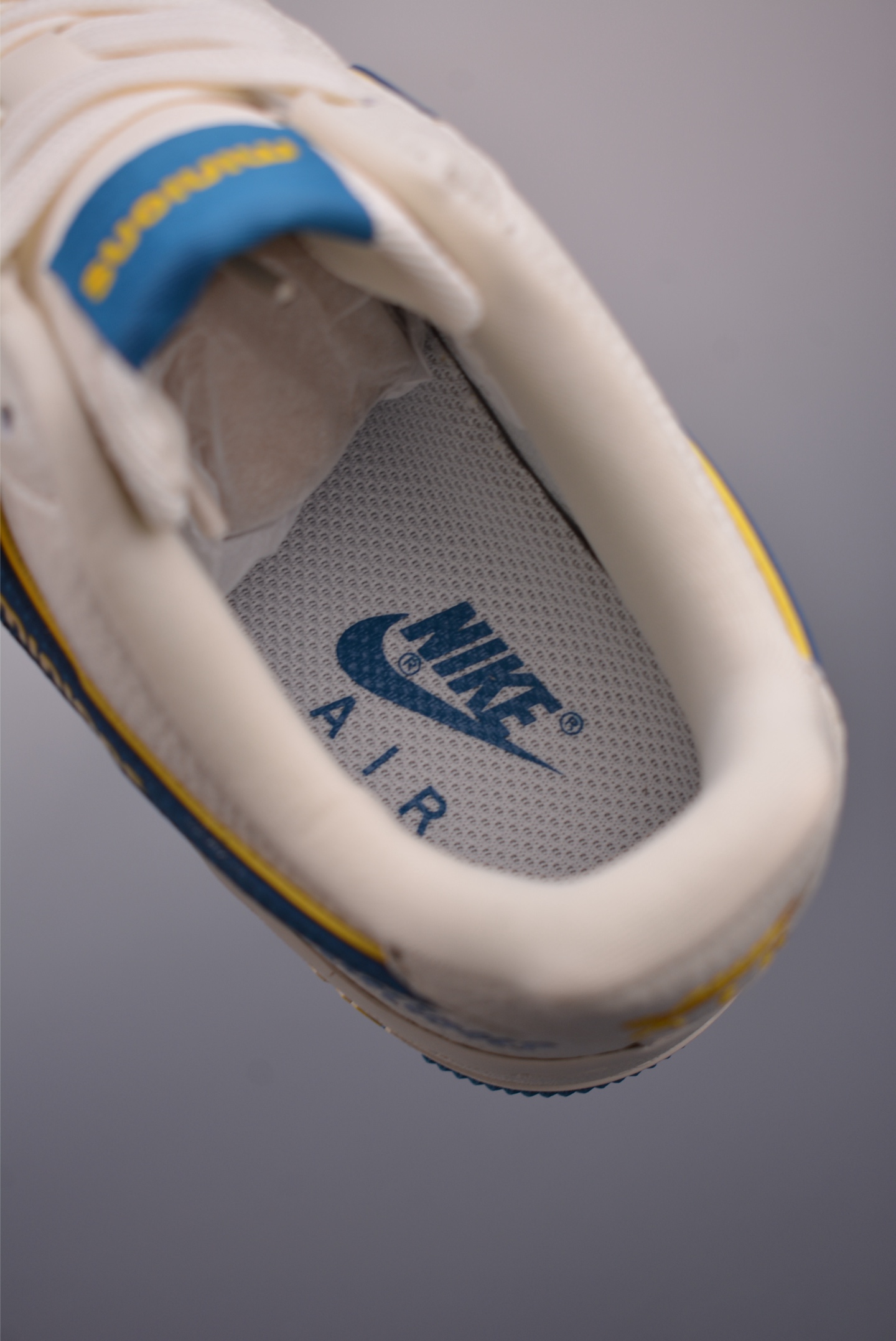 Nike Air Force 1 Low Minions Collaboration - Limited Edition Sneakers 9 i1752610798012 3779 0 7