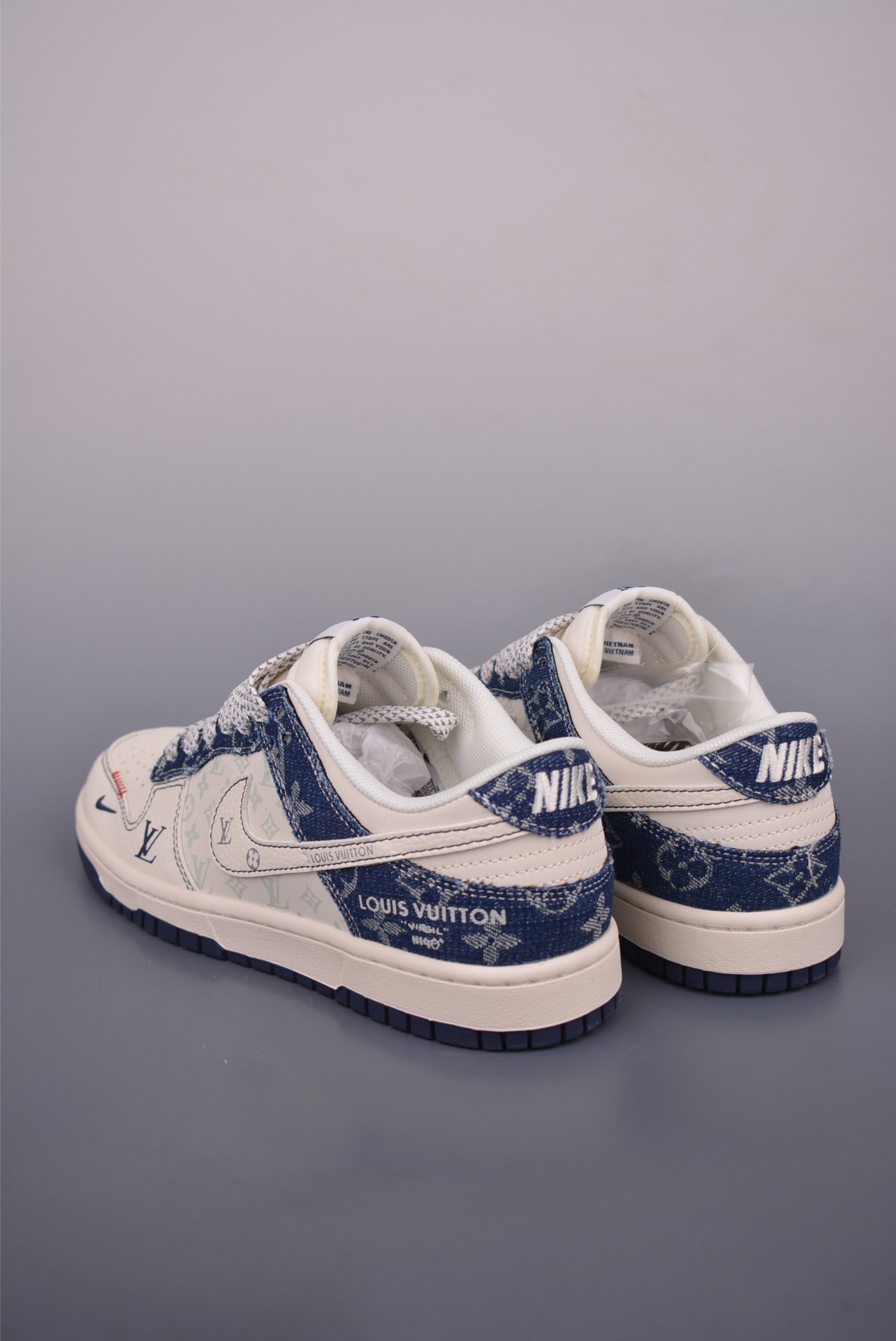 Nike SB Dunk Low Louis Vuitton Sneaker, Original Leather, Perfect Details 2 i1752611866170 7616 0 1