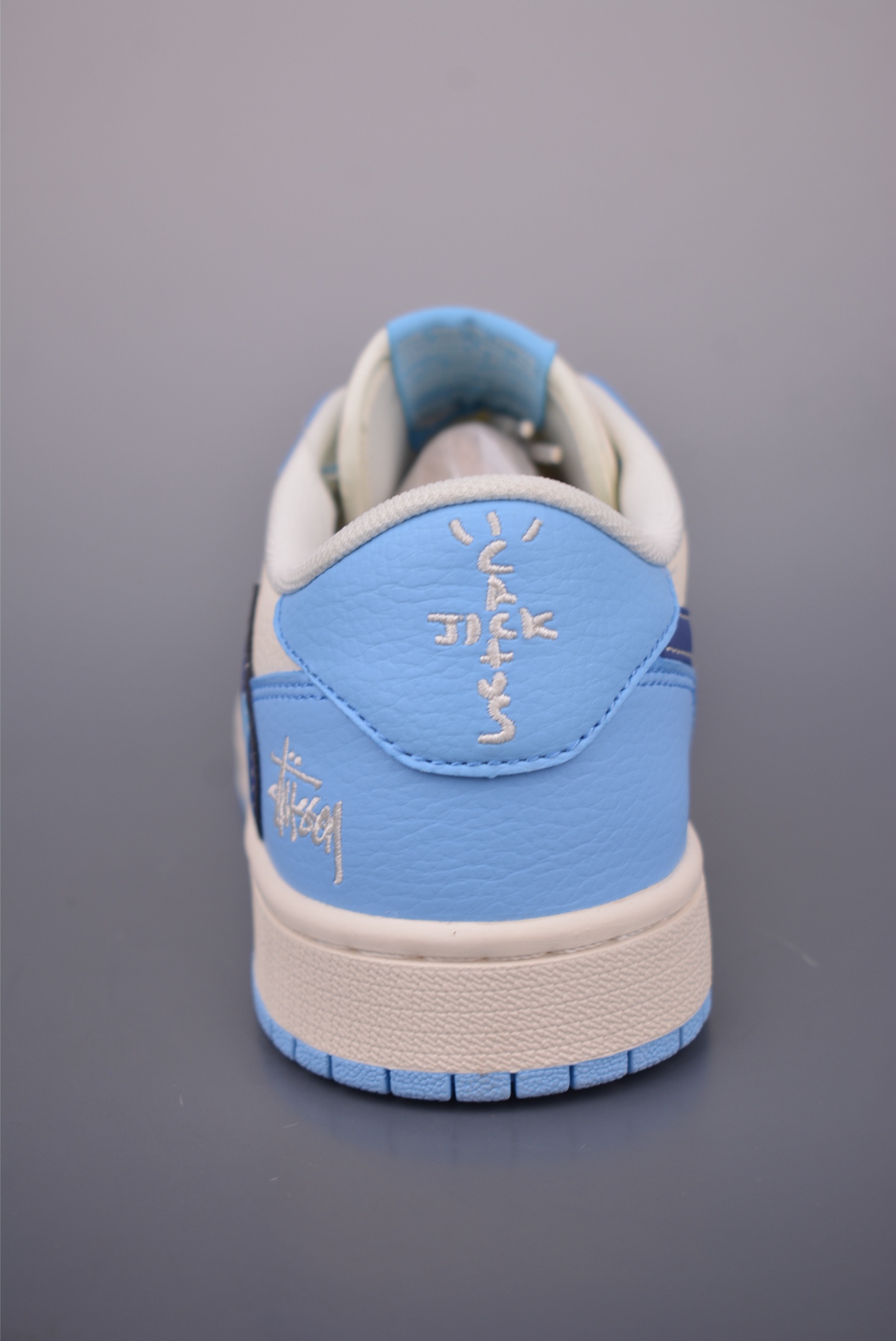 Fragment Design x Travis Scott x Stussy Air Jordan 1 Low Collaboration 5 i1752611926862 4175 0 3