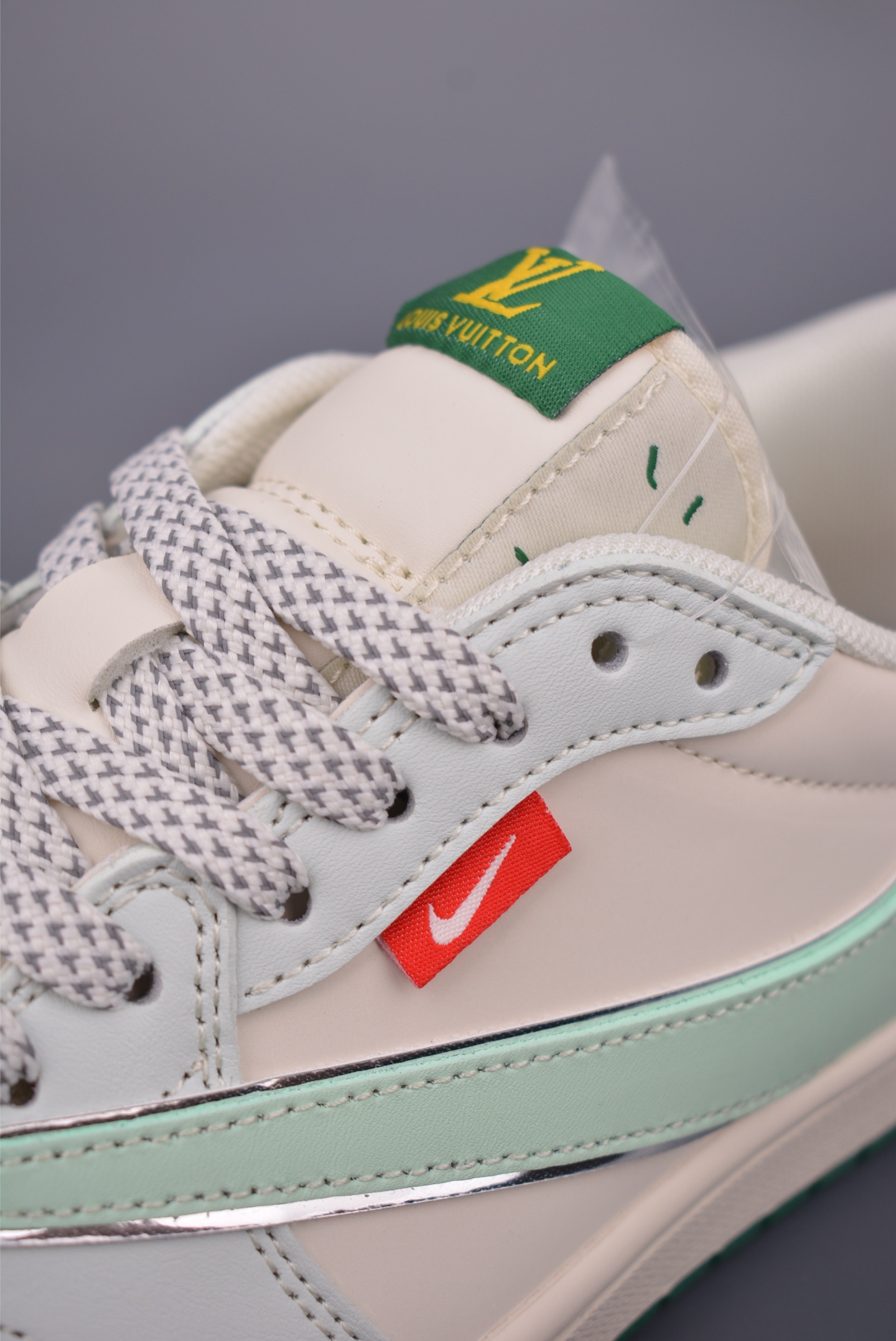 Fragment x Travis Scott x Louis Vuitton Air Jordan 1 Low - Limited Edition 8 i1752612014729 9434 0 6