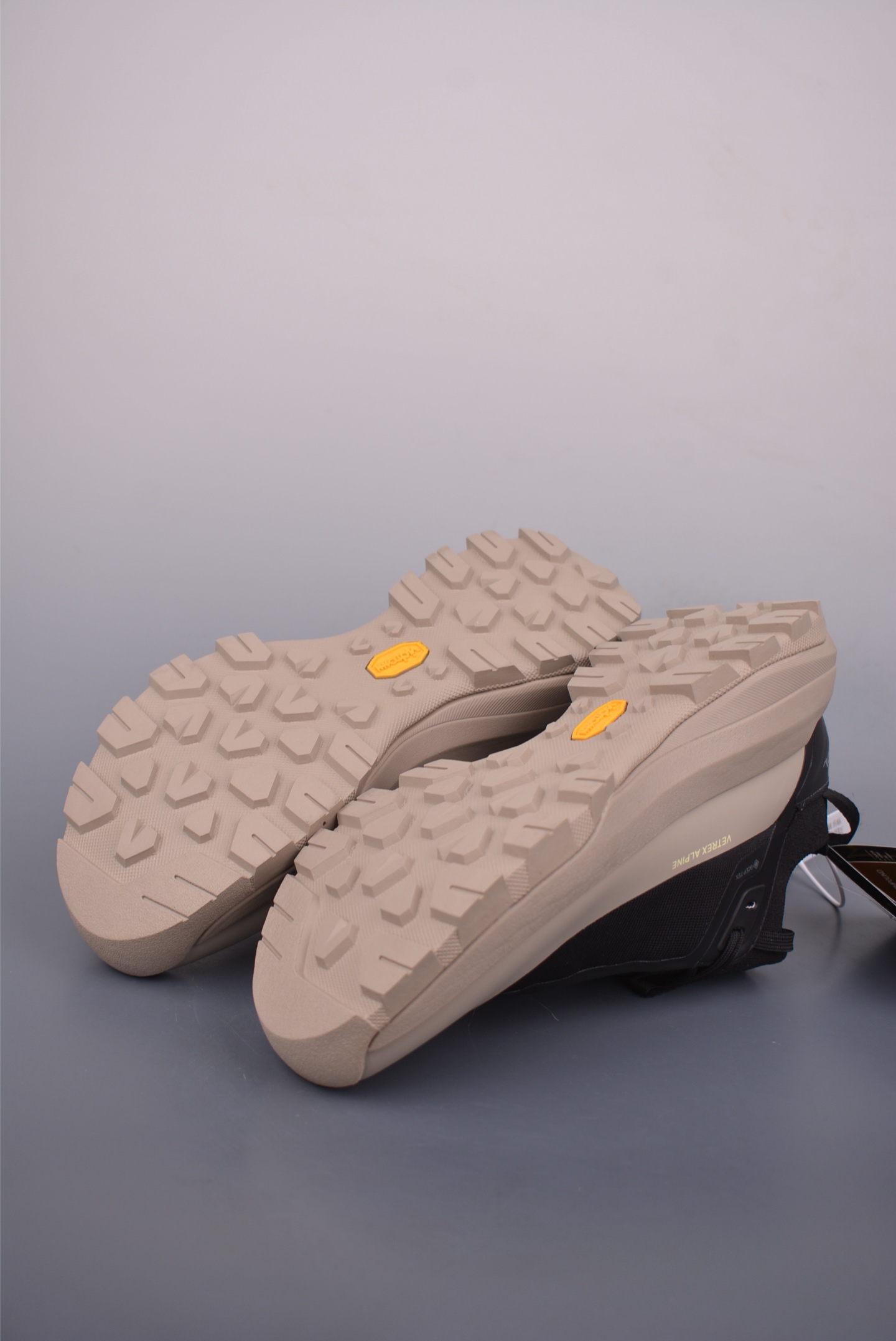 Arc'teryx Vertex Alpine Trail Running Shoes - Lightweight & Breathable 4 i1752616686312 2199 0 2