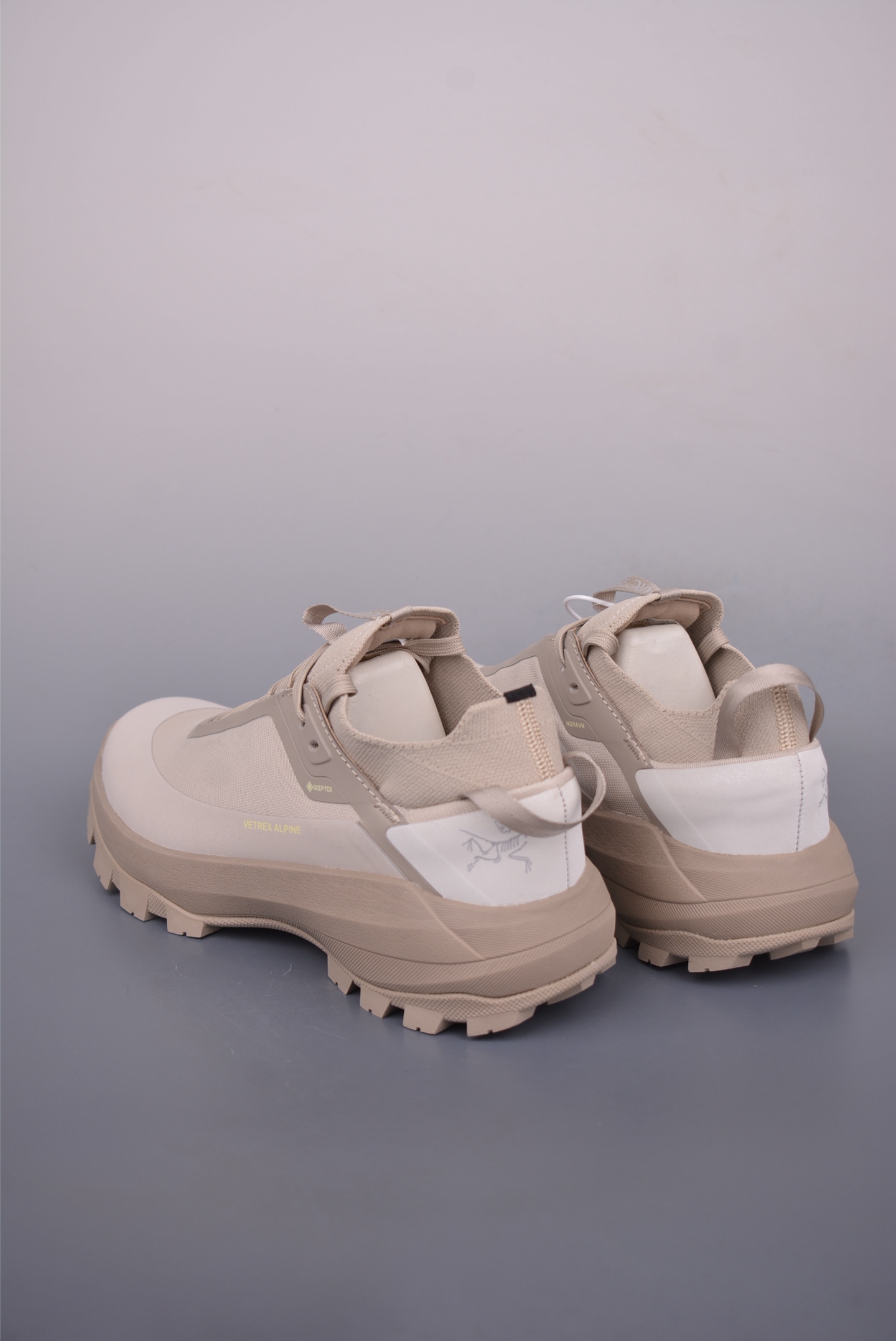 Arc'teryx Vertex Alpine Trail Running Shoes - Breathable & Durable Design 3 i1752617487440 6188 0 1