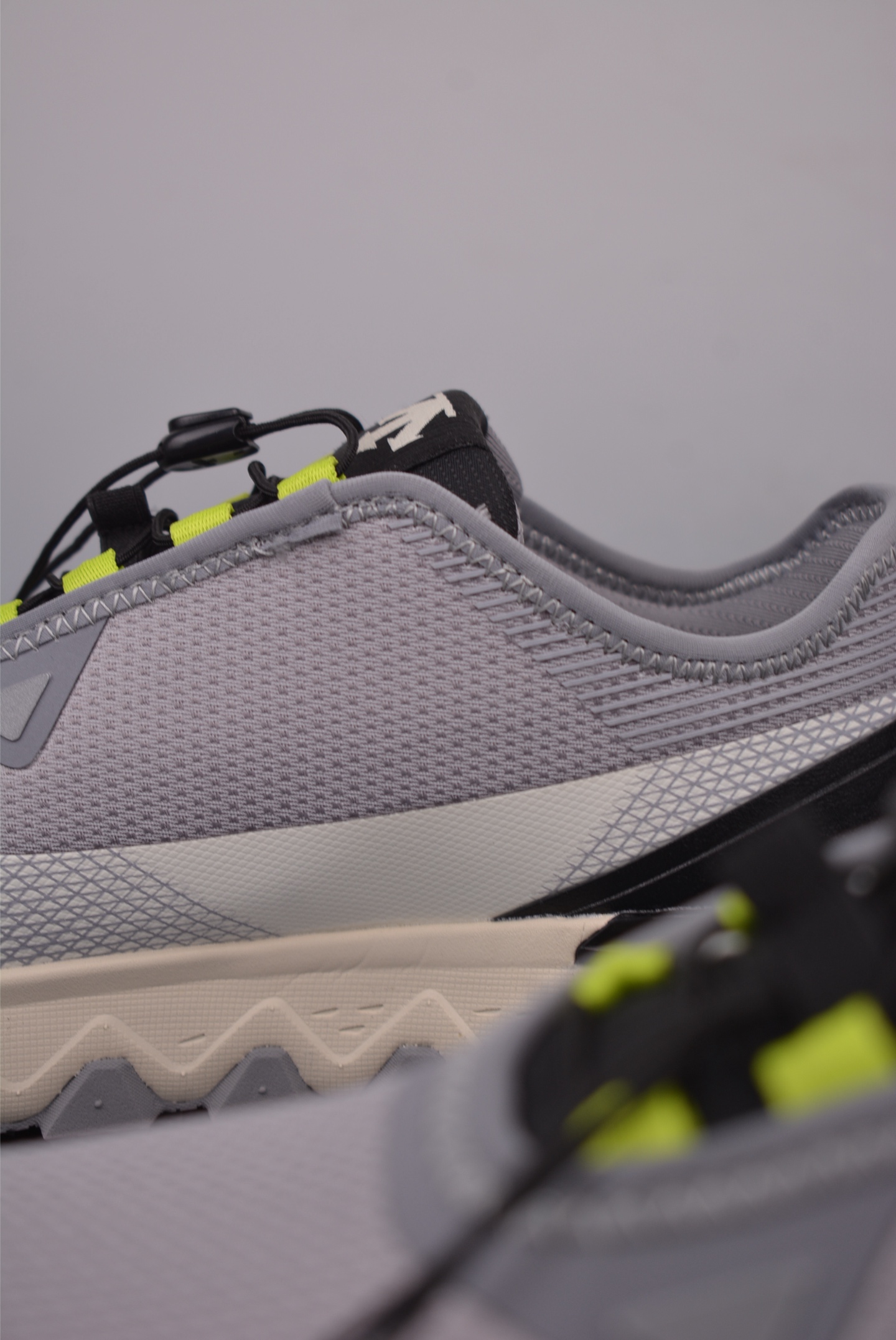 Descente SNOW RIDE Lightweight Cushioned Breathable Trail Running Shoes 9 i1752692254366 5875 0 7