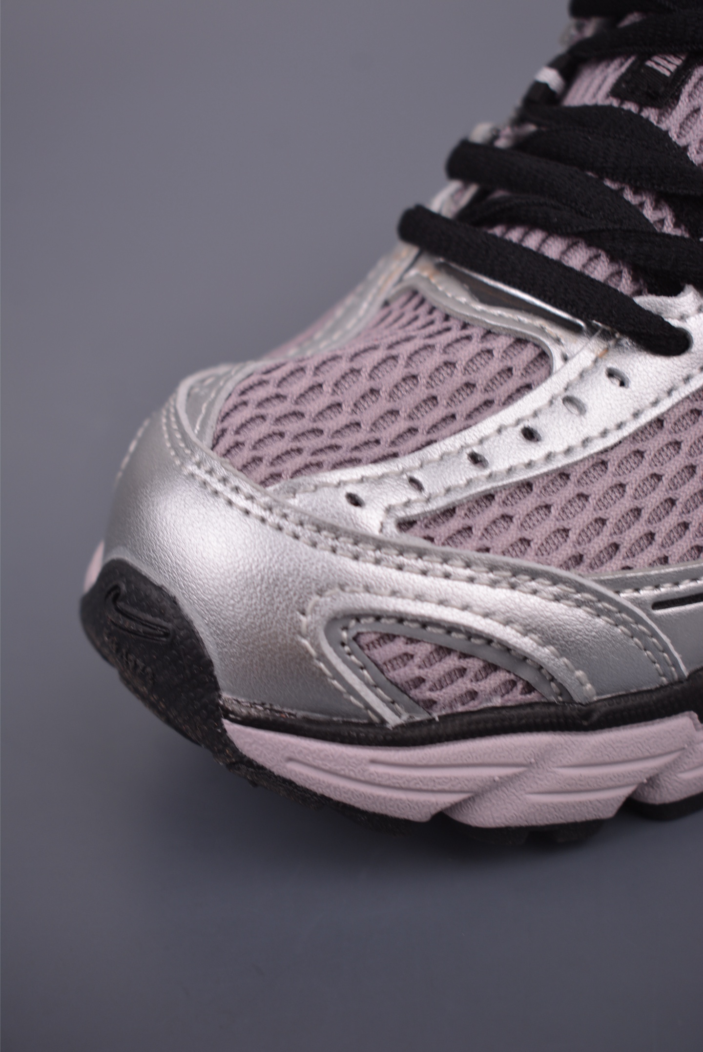 Nike Air Max Moto 2K: Comfortable & Versatile Low-Top Running Shoes 7 i1752695889656 9216 0 5