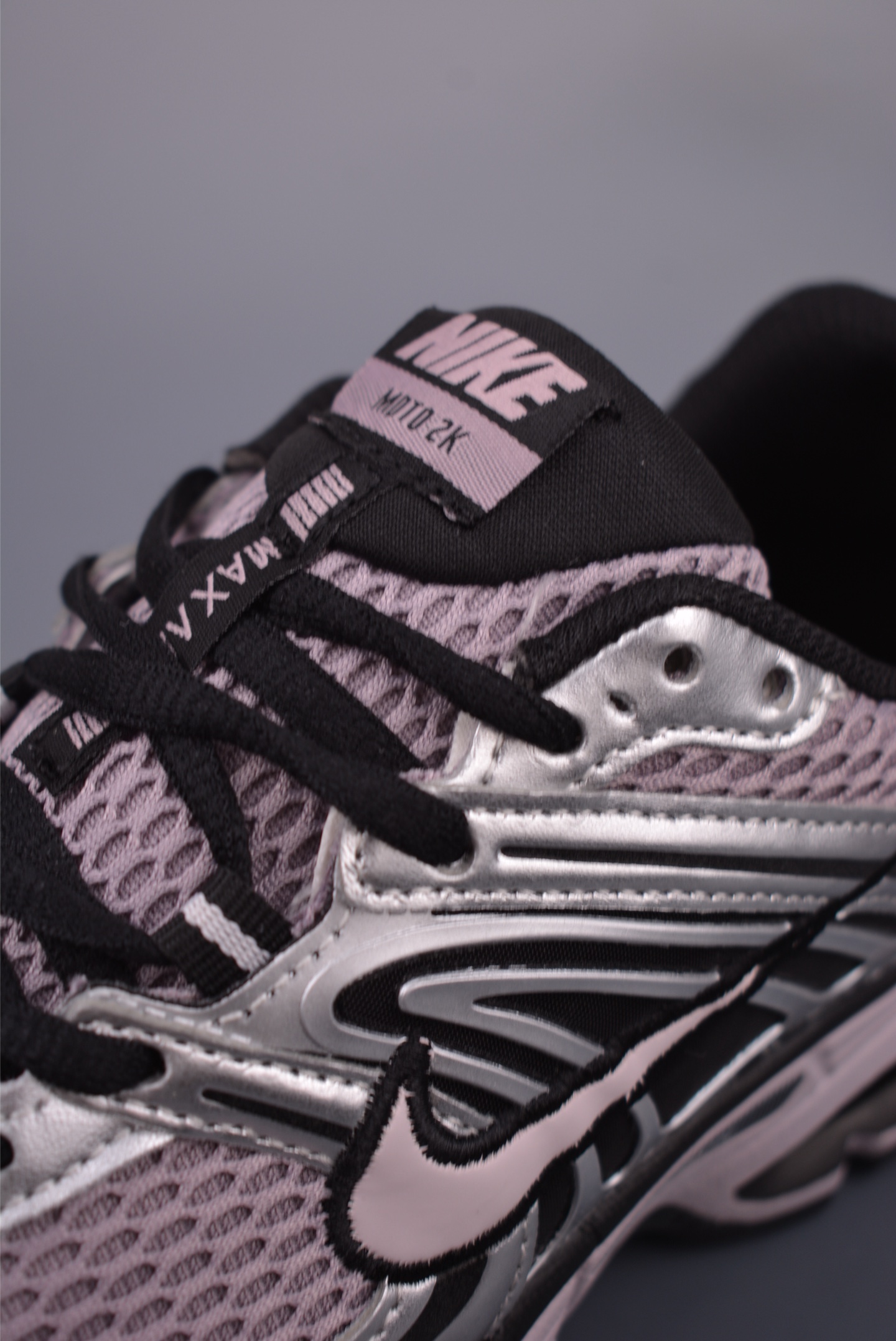 Nike Air Max Moto 2K: Comfortable & Versatile Low-Top Running Shoes 8 i1752695889706 5657 0 6