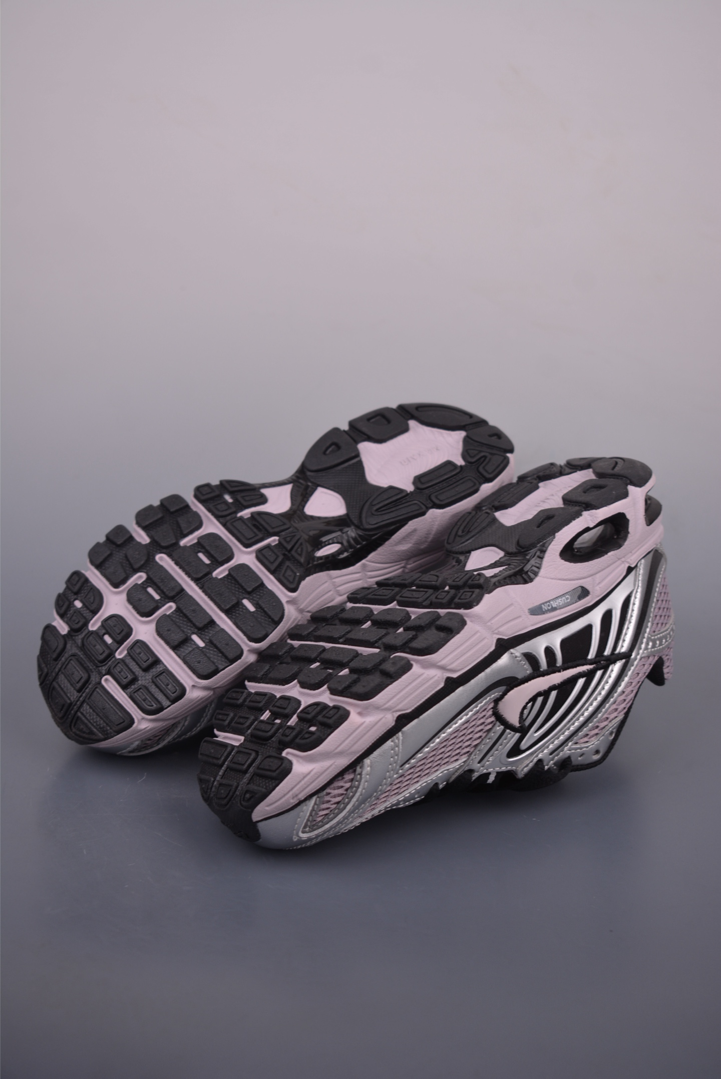 Nike Air Max Moto 2K: Comfortable & Versatile Low-Top Running Shoes 4 i1752695889729 8666 0 2