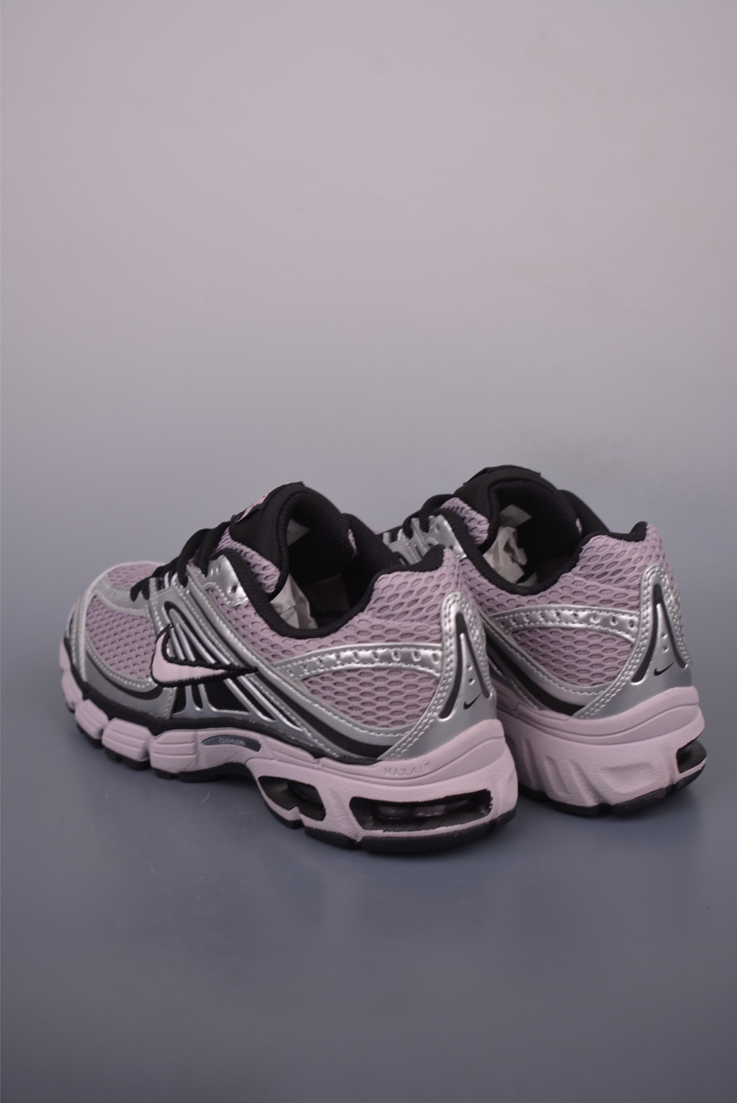 Nike Air Max Moto 2K: Comfortable & Versatile Low-Top Running Shoes 3 i1752695892618 1577 0 1