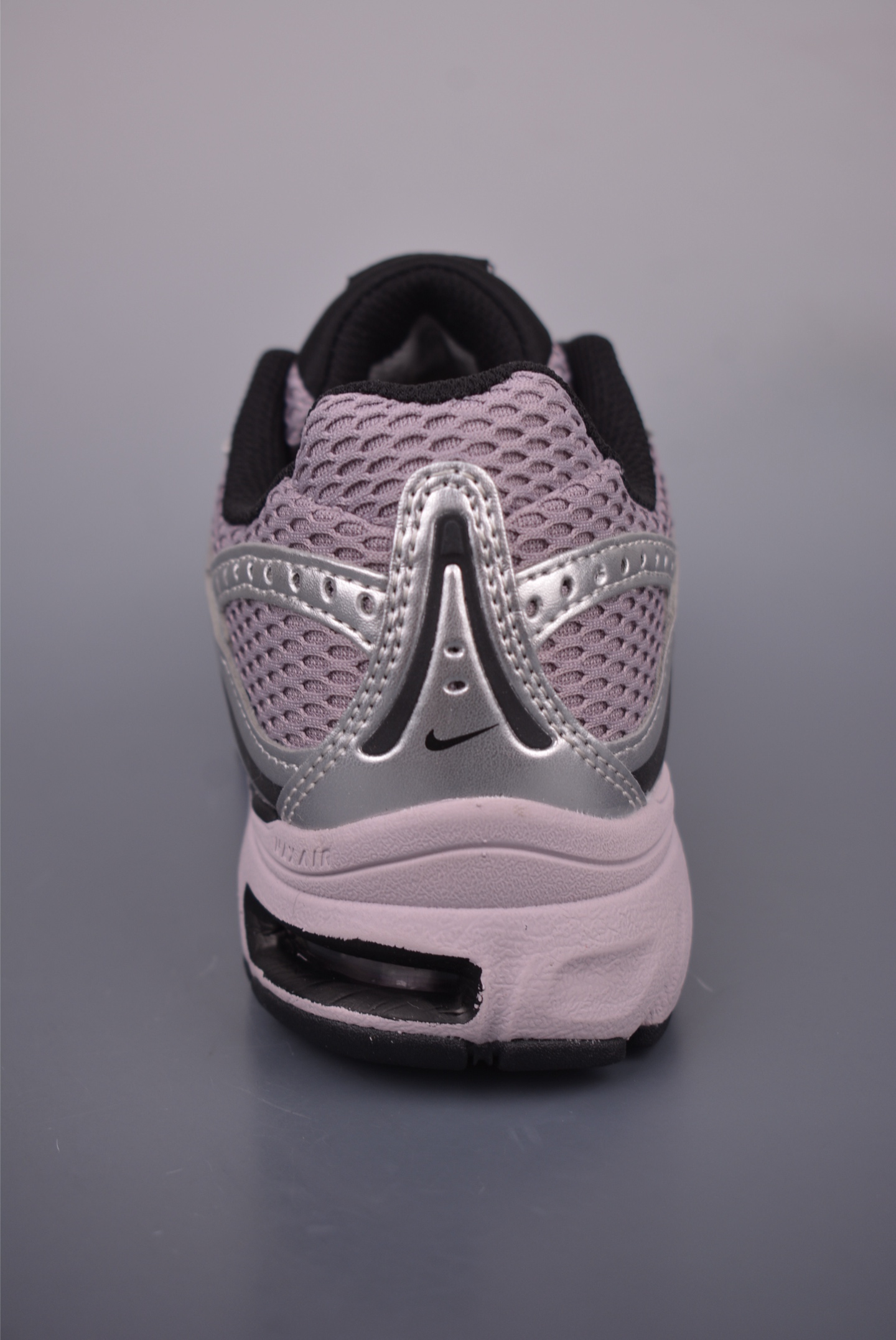 Nike Air Max Moto 2K: Comfortable & Versatile Low-Top Running Shoes 5 i1752695892653 45 0 3