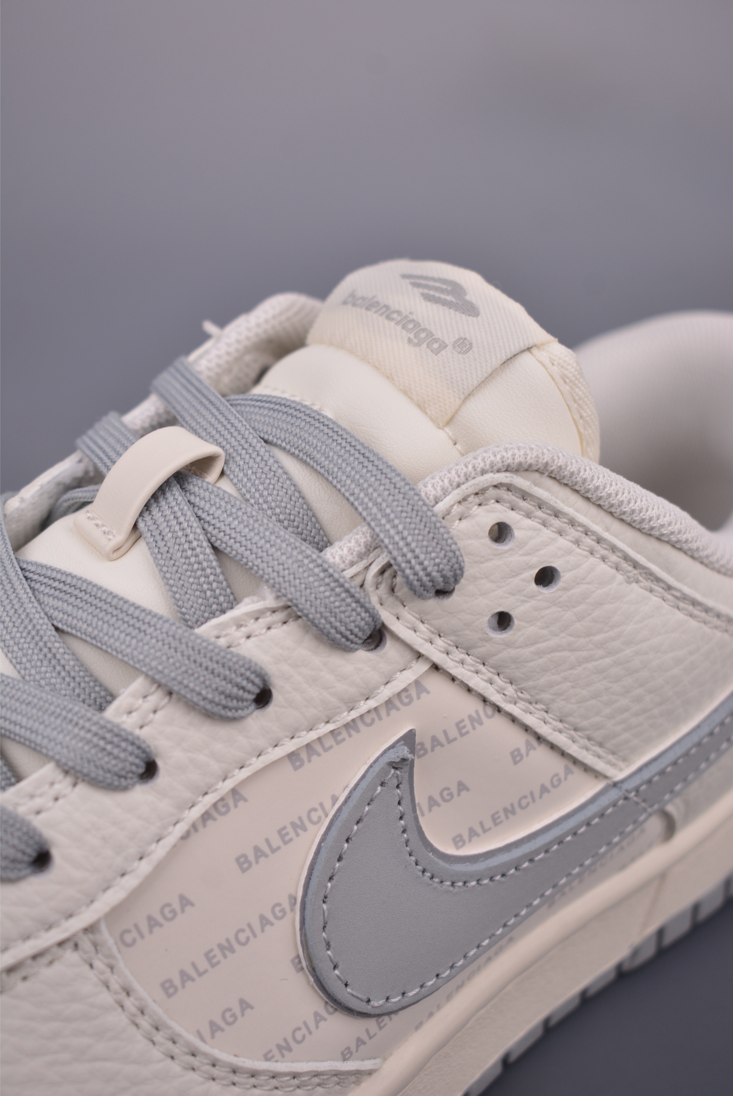 Nike SB Dunk Low 巴黎世家联名 FX1588-312