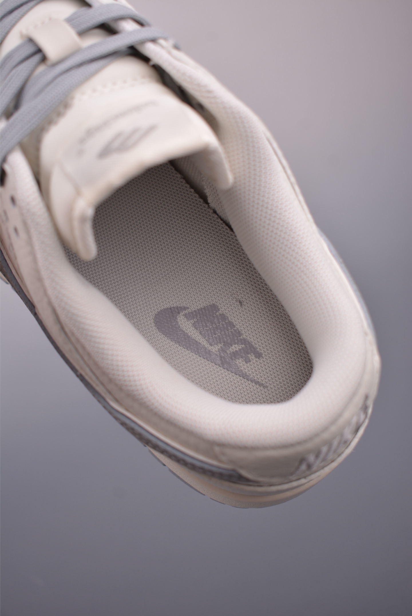 Nike SB Dunk Low 巴黎世家联名 FX1588-312