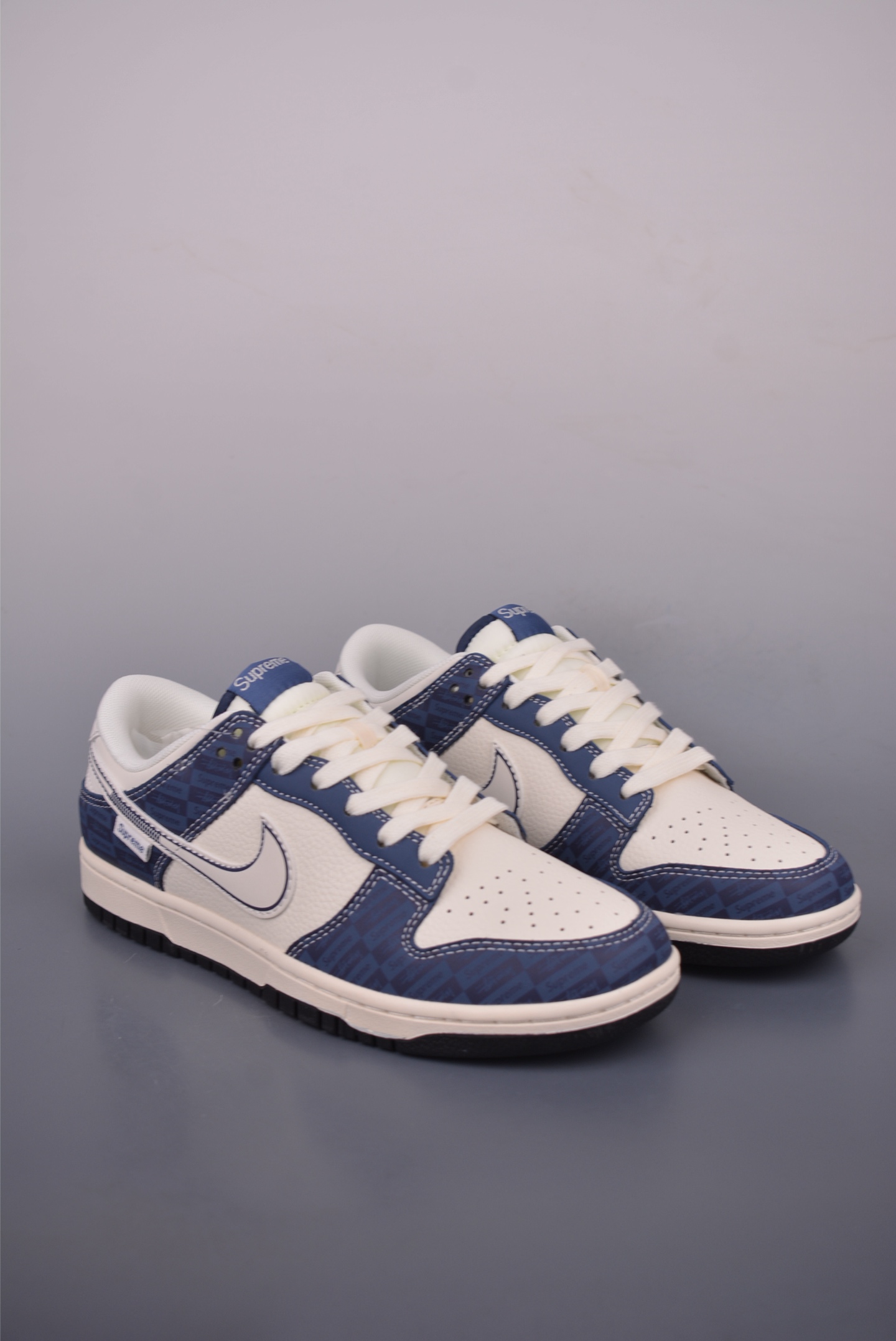 Nike SB Dunk Low Supreme Collab: Premium Leather, Superior Comfort Sneakers 1 i1752699979227 552 0 0