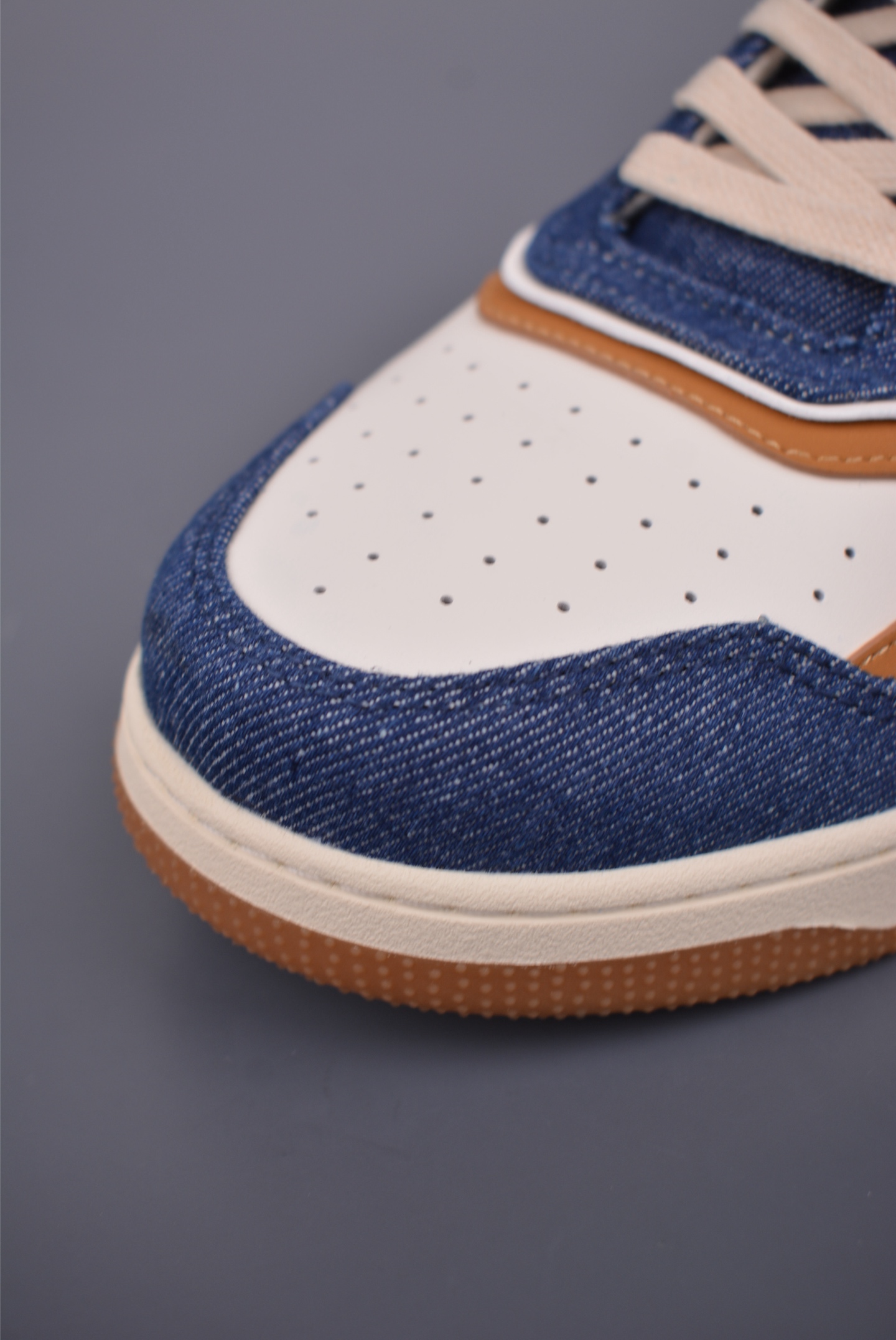 Dior B27 Casual Sneakers: Denim, Leather, and Signature Logo Details 6 i1752700041331 2405 0 5