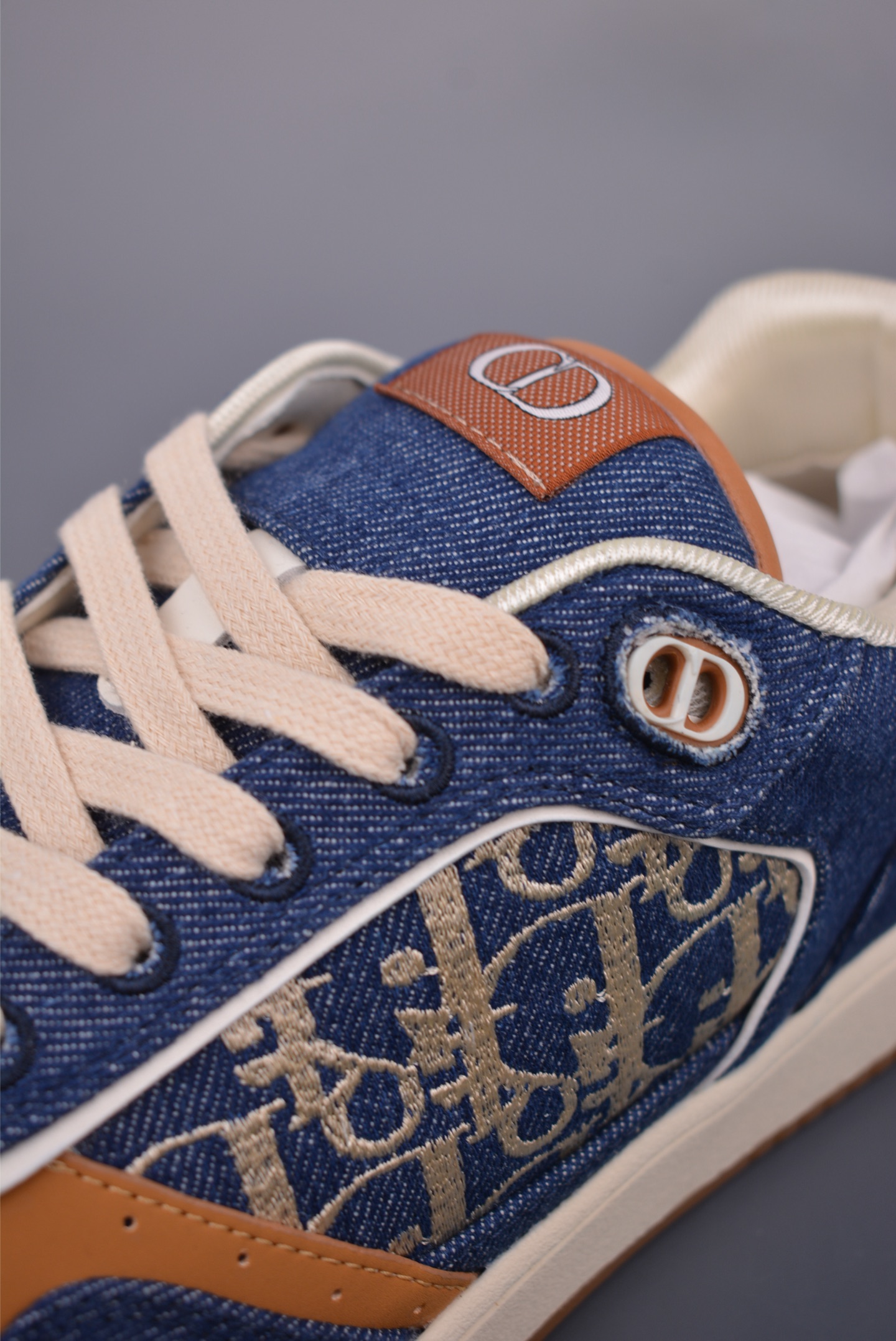 Dior B27 Casual Sneakers: Denim, Leather, and Signature Logo Details 7 i1752700041469 1979 0 6