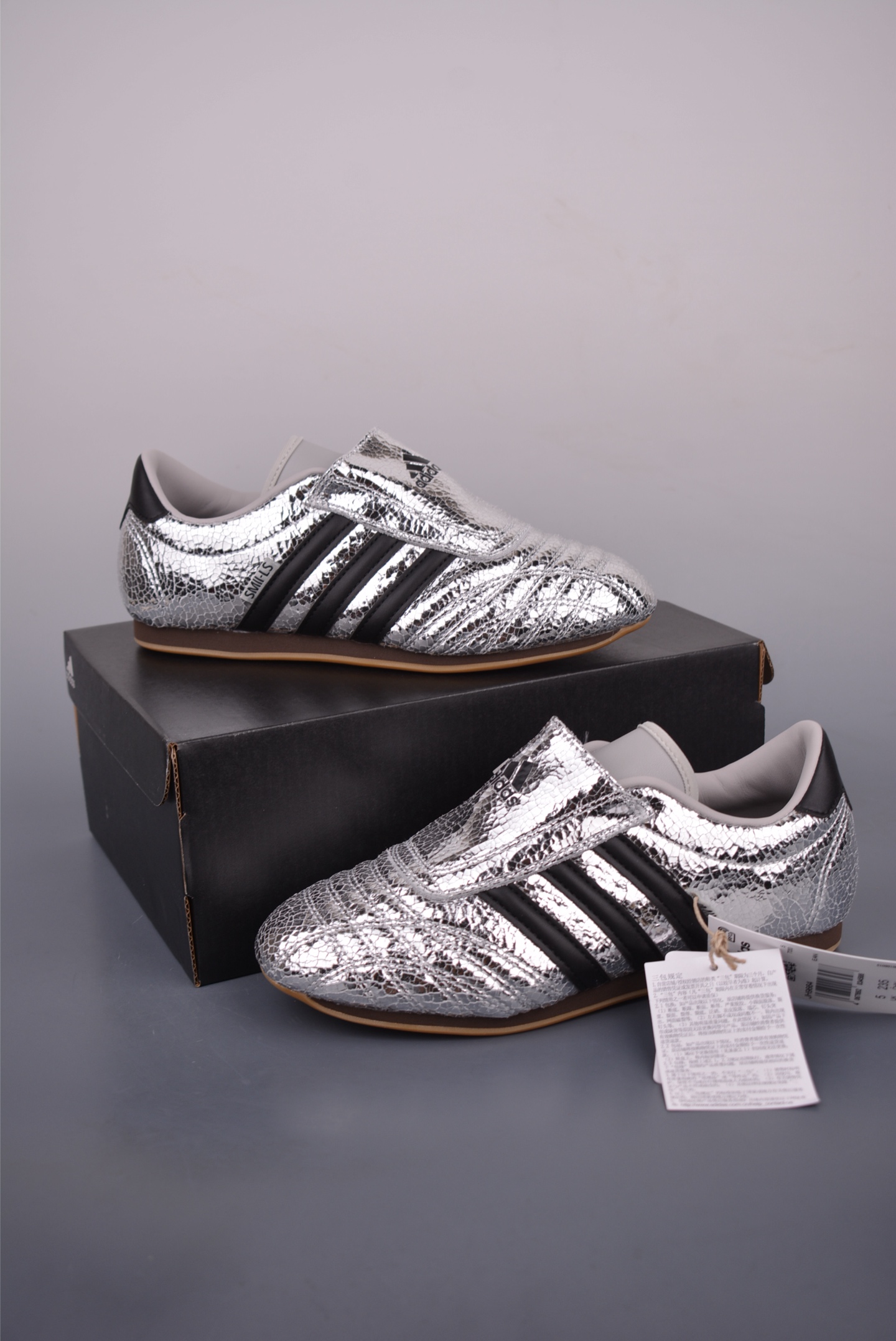 Adidas Originals Taekwondo Low Silver Metallic Retro Training Shoes 5 i1752791591243 1789 0 4