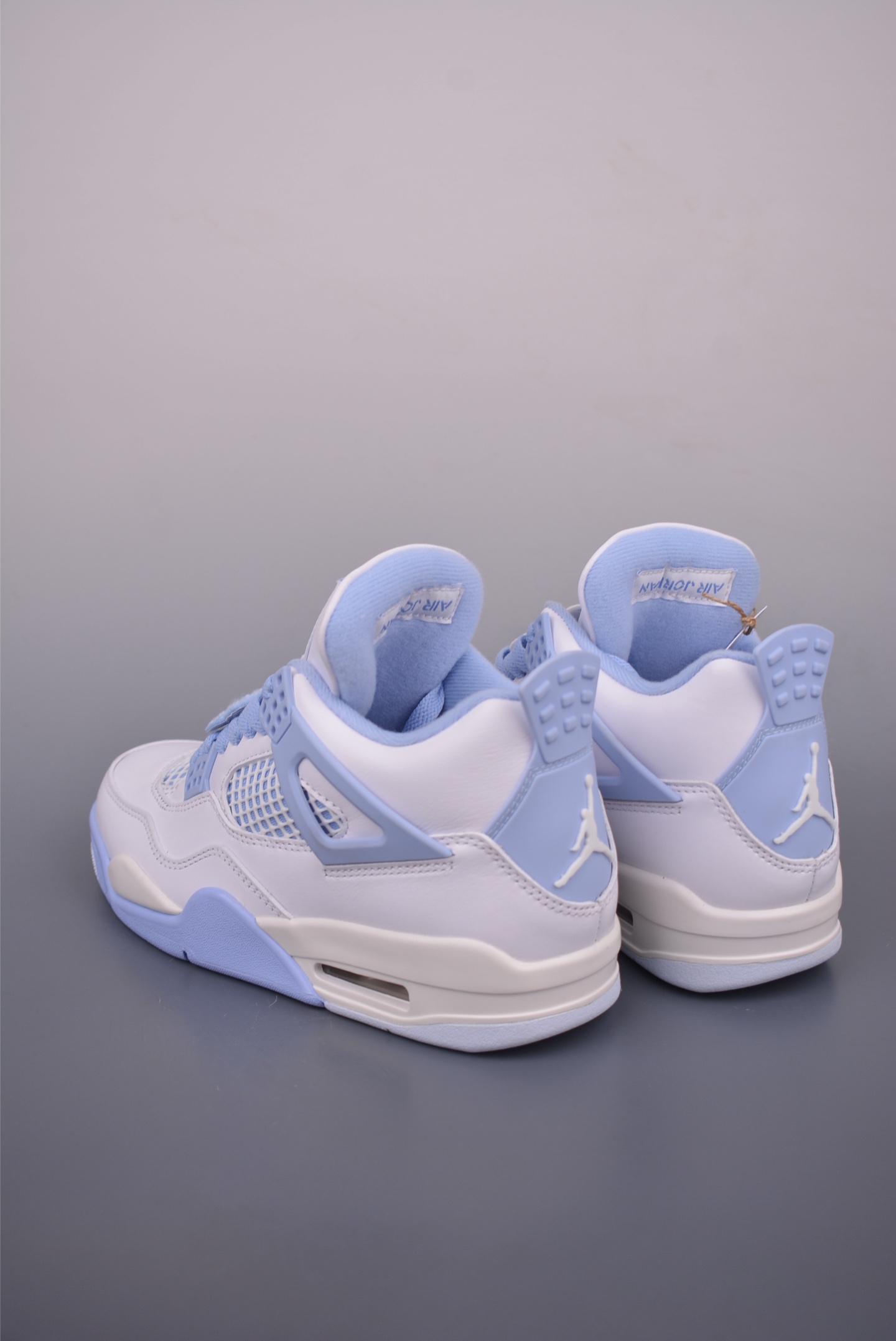 Air Jordan 4 Retro Mother's Day White Blue Flower Sneakers HV0823 3 i1752791727702 7030 0 1