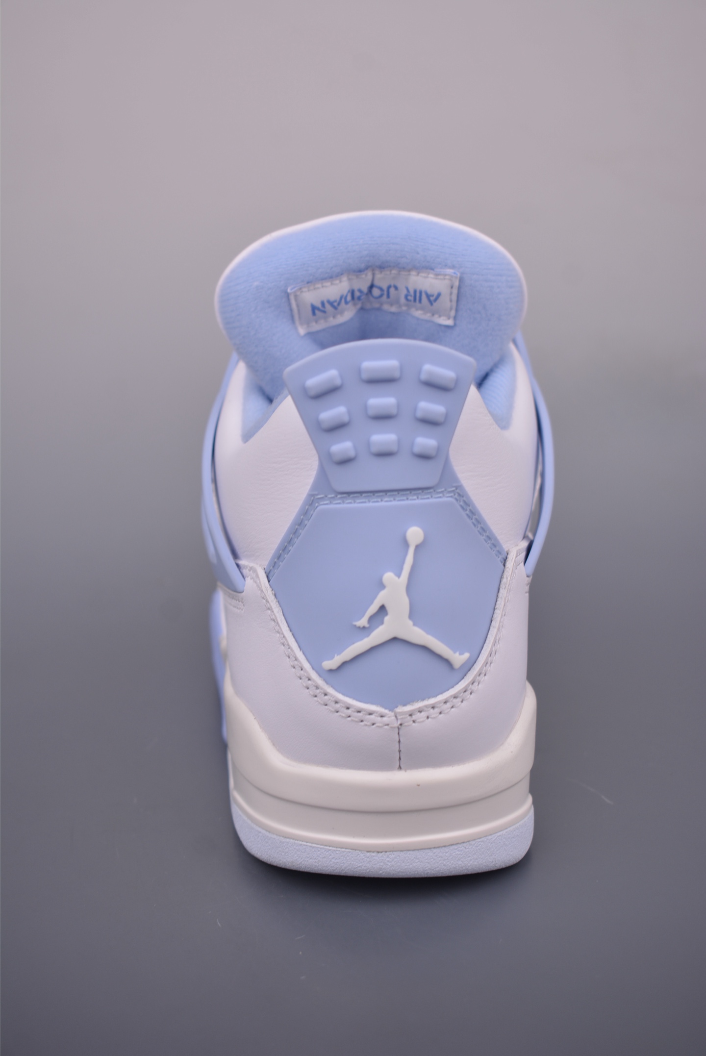Air Jordan 4 Retro Mother's Day White Blue Flower Sneakers HV0823 5 i1752791727713 1678 0 3