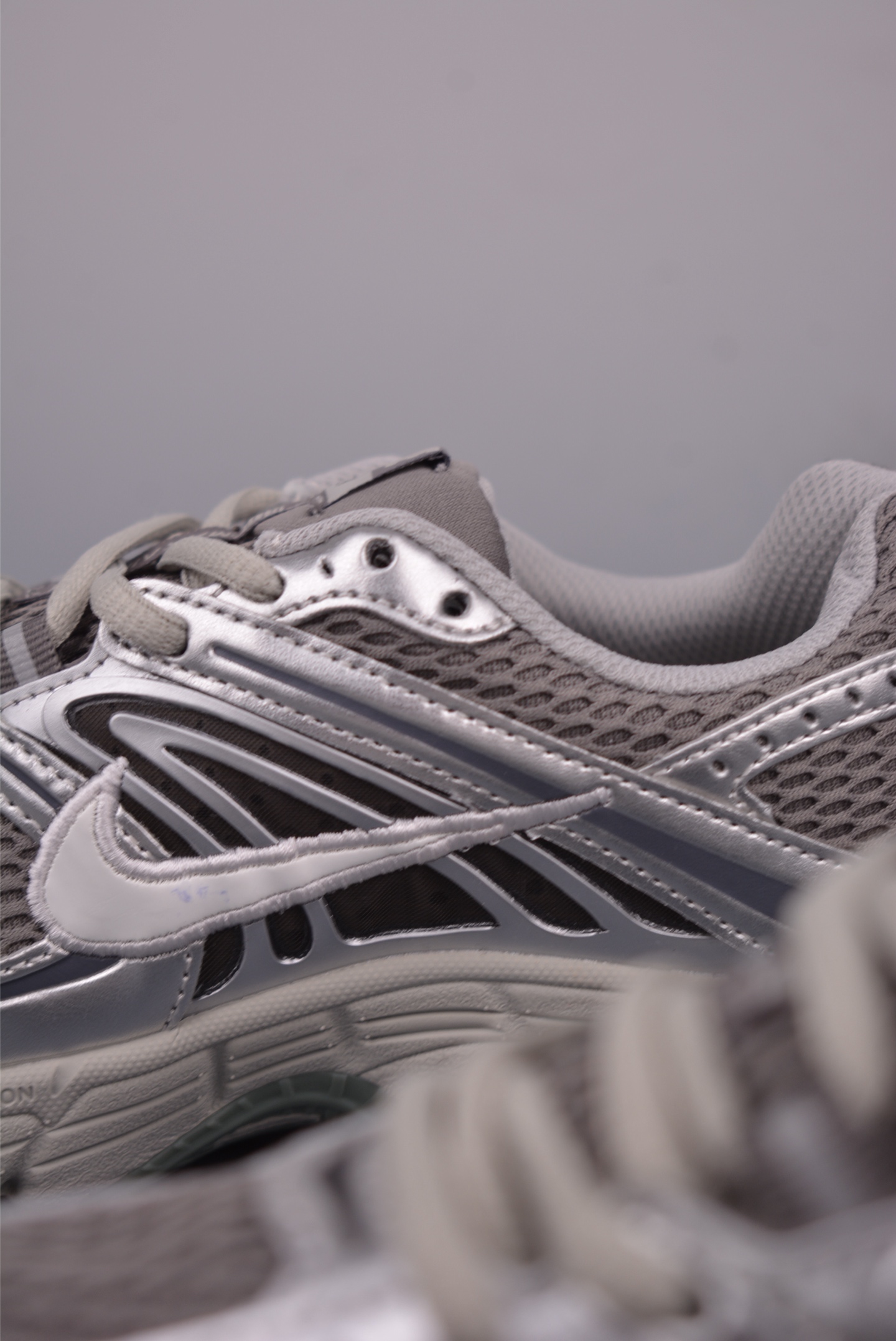 Nike Air Max Moto 2K Running Shoes - Comfortable, Versatile, Low-Profile 9 i1752791834741 975 0 7
