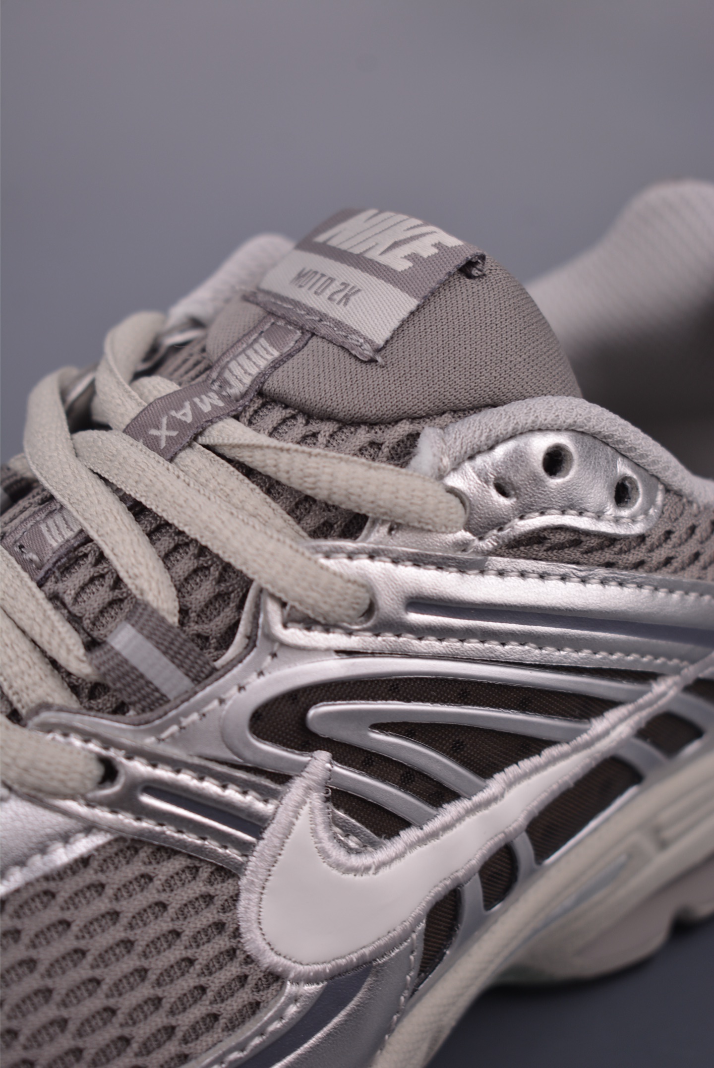 Nike Air Max Moto 2K Running Shoes - Comfortable, Versatile, Low-Profile 8 i1752791834749 9980 0 6