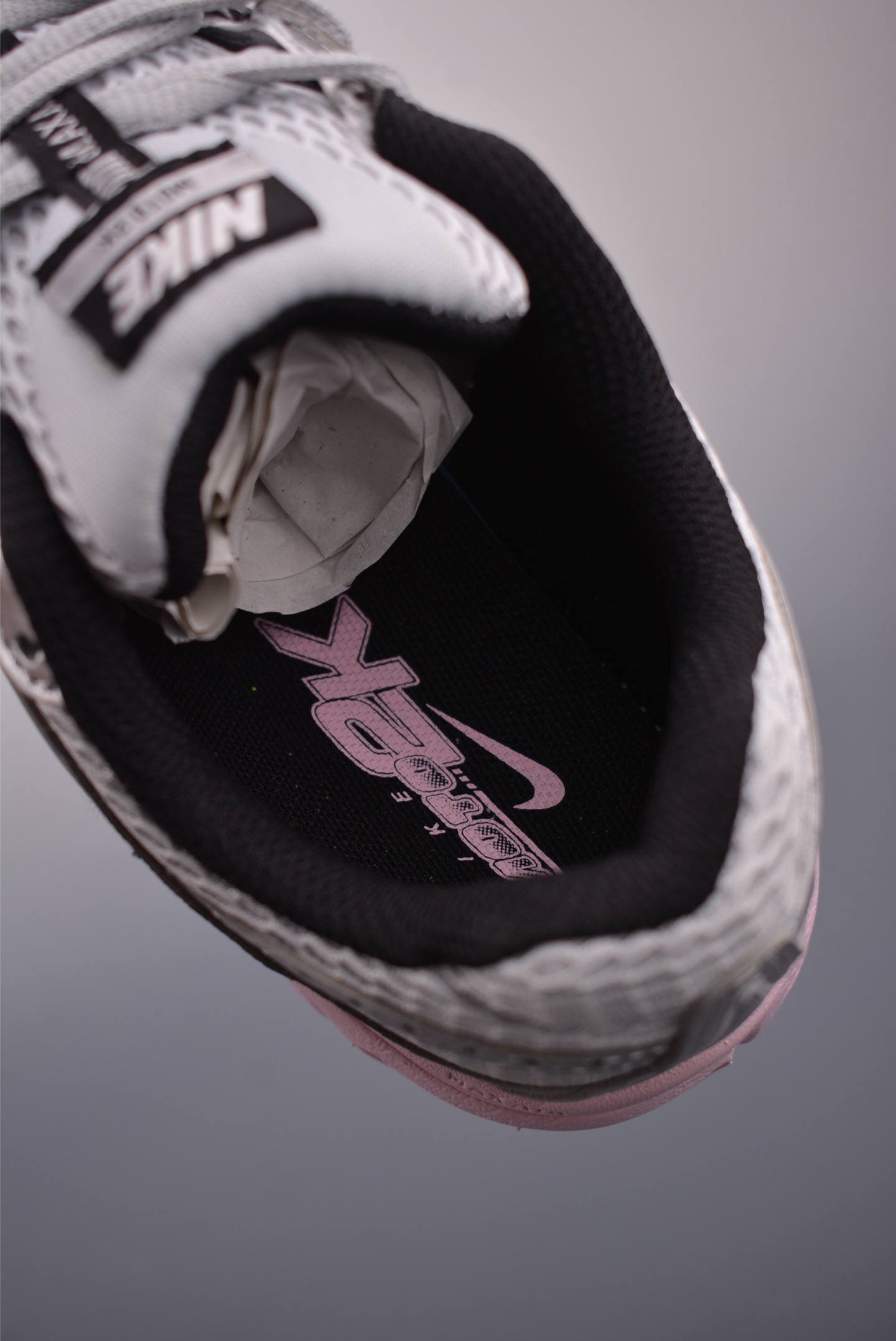 Nike Air Max Moto 2K Silver/Pink Low-Top Running Shoes - Comfort & Style 9 i1752791855289 8797 0 7