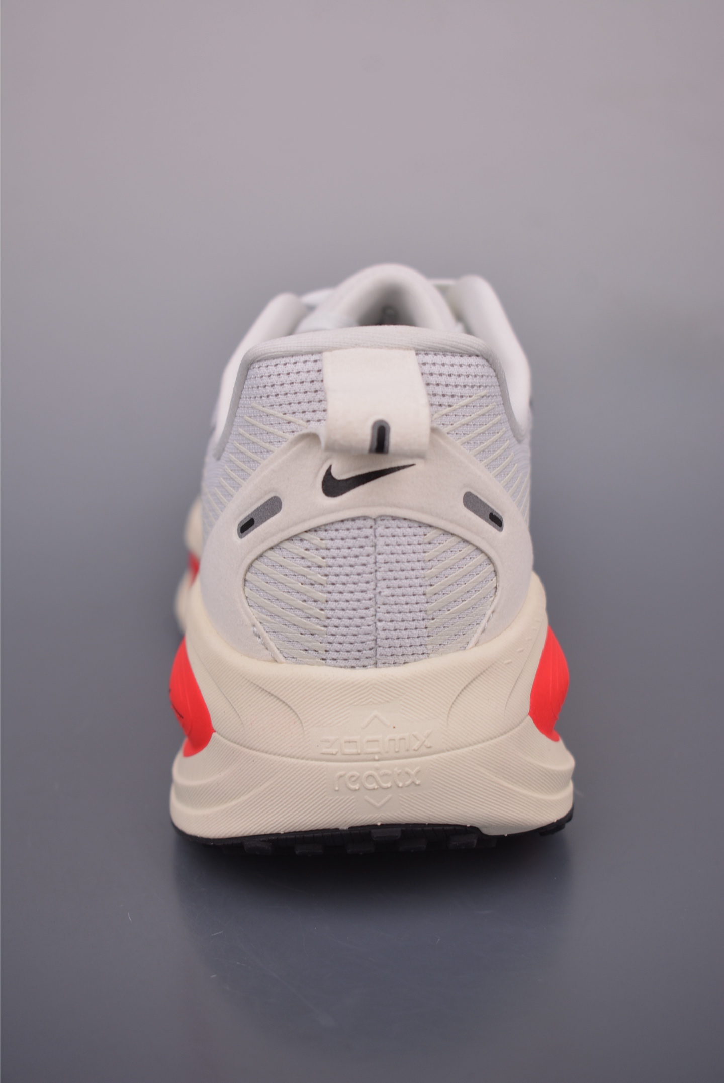 Nike Air Zoom Vomero 18 Running Shoes - Enhanced Cushioning, Supreme Comfort 5 i1752791967898 9907 0 3
