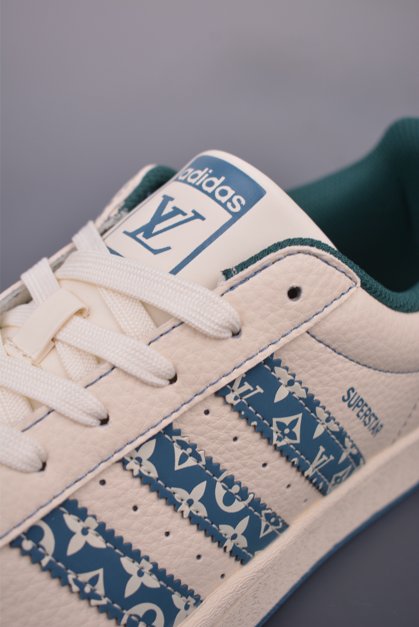 Adidas Originals Superstar 2025 - White Leather Shell Toe Sneakers 7 i1752793075693 8262 0 6