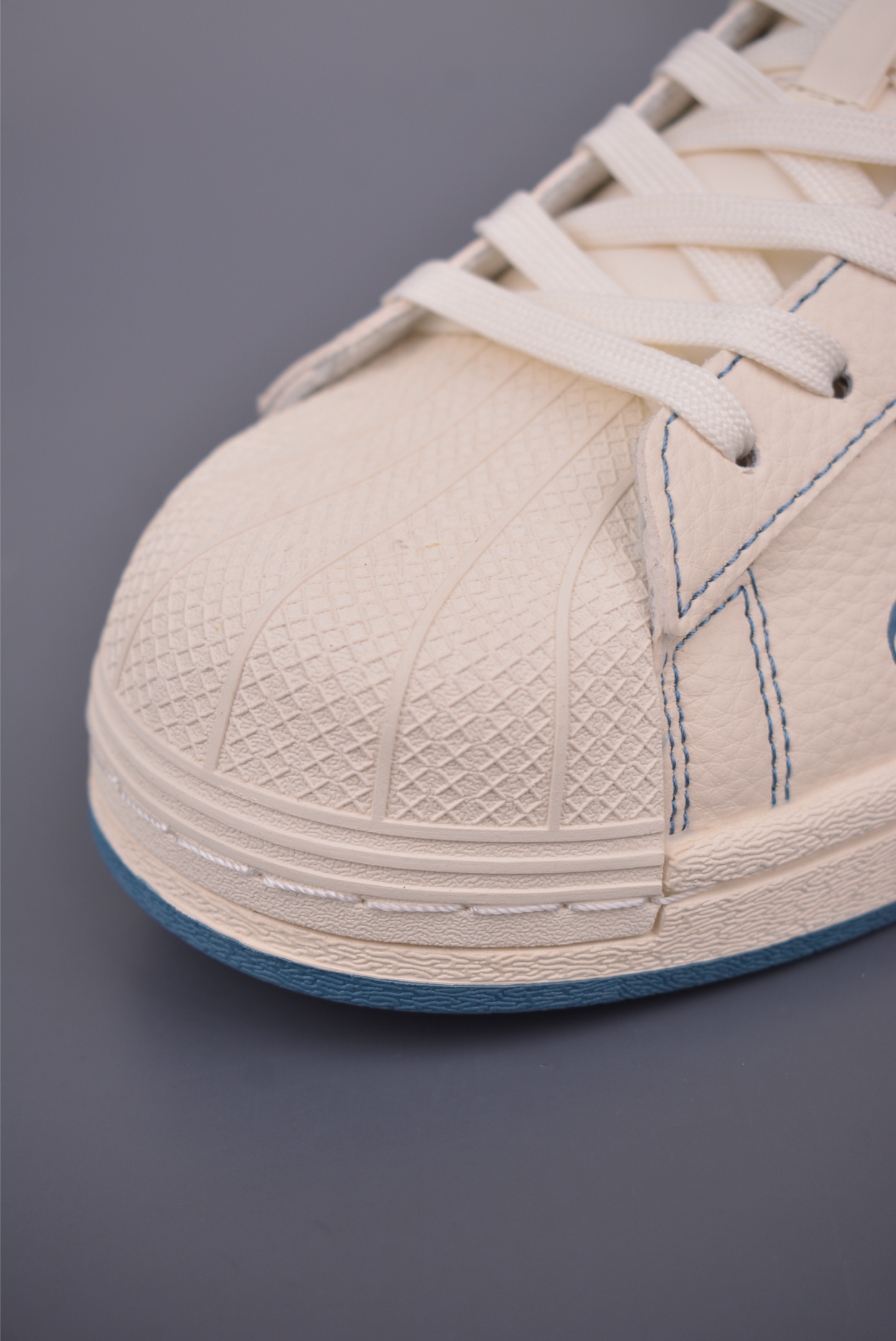 Adidas Originals Superstar 2025 - White Leather Shell Toe Sneakers 6 i1752793075774 6807 0 5